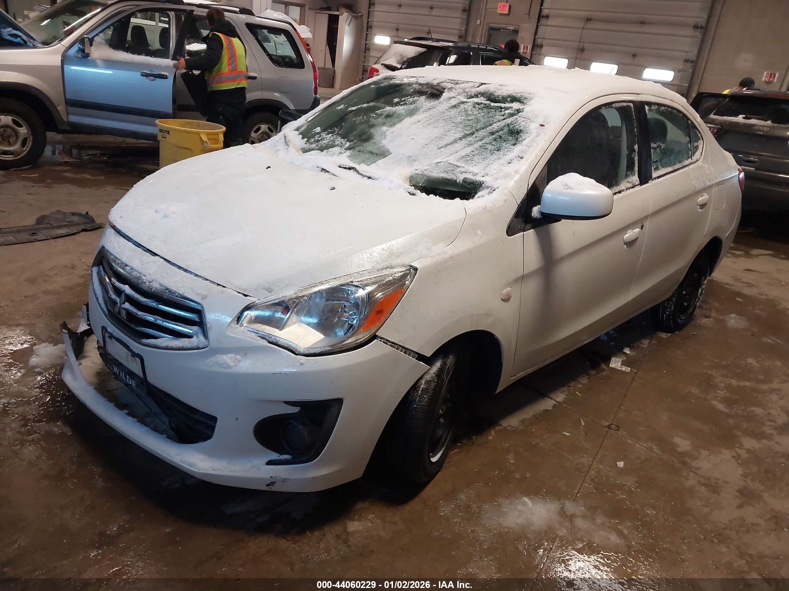 MITSUBISHI MIRAGE image 2