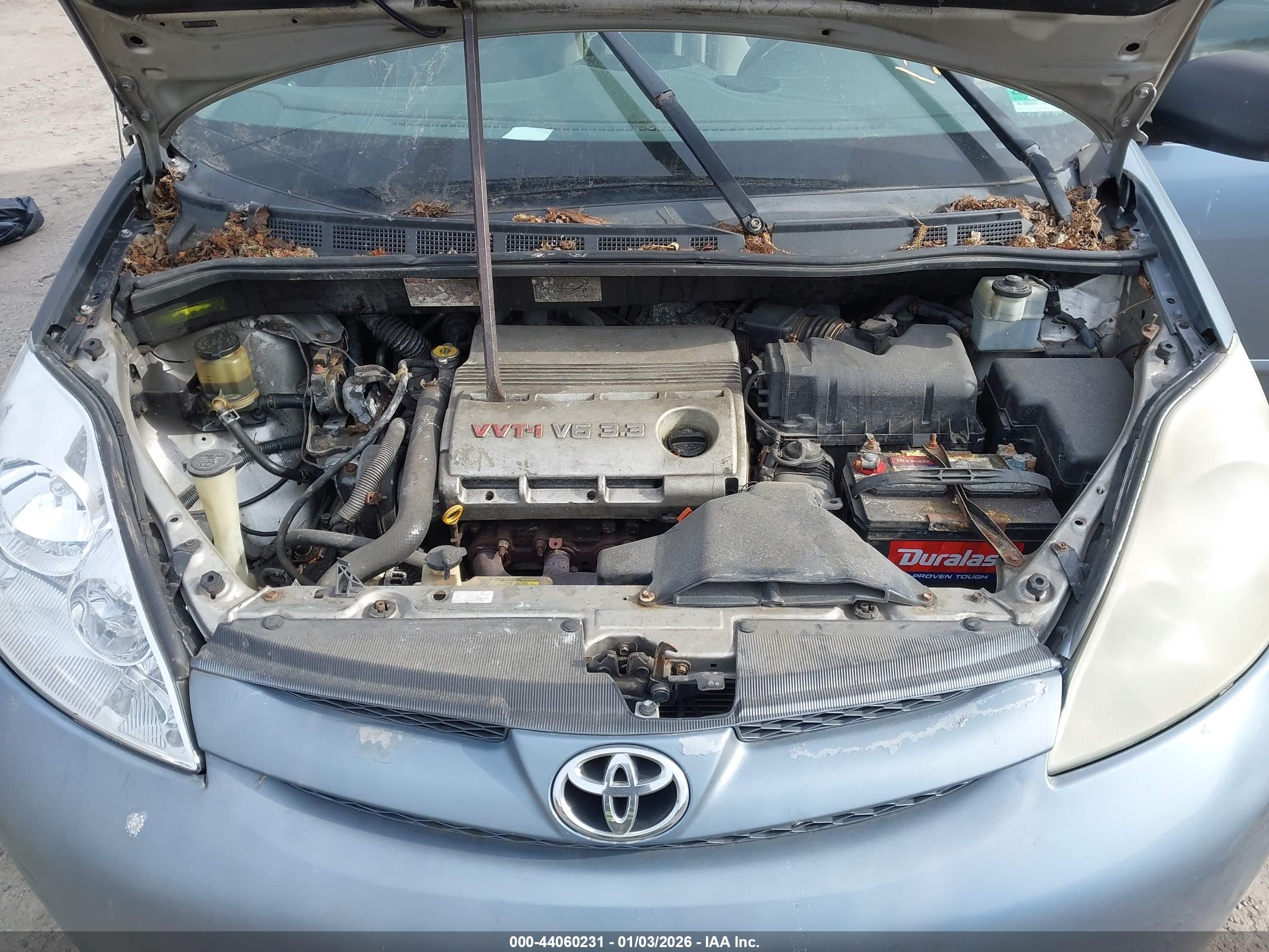 TOYOTA SIENNA image 10