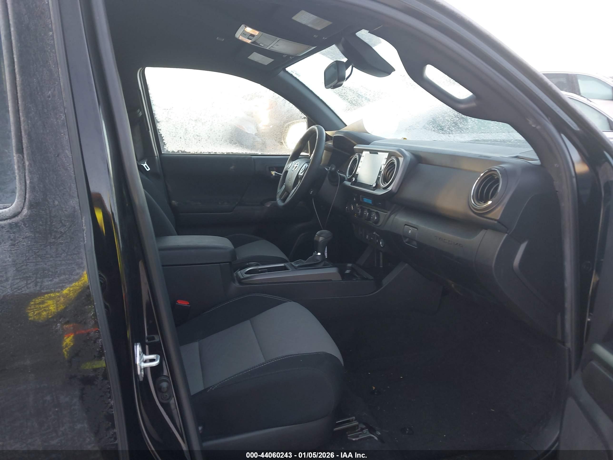 TOYOTA TACOMA image 5
