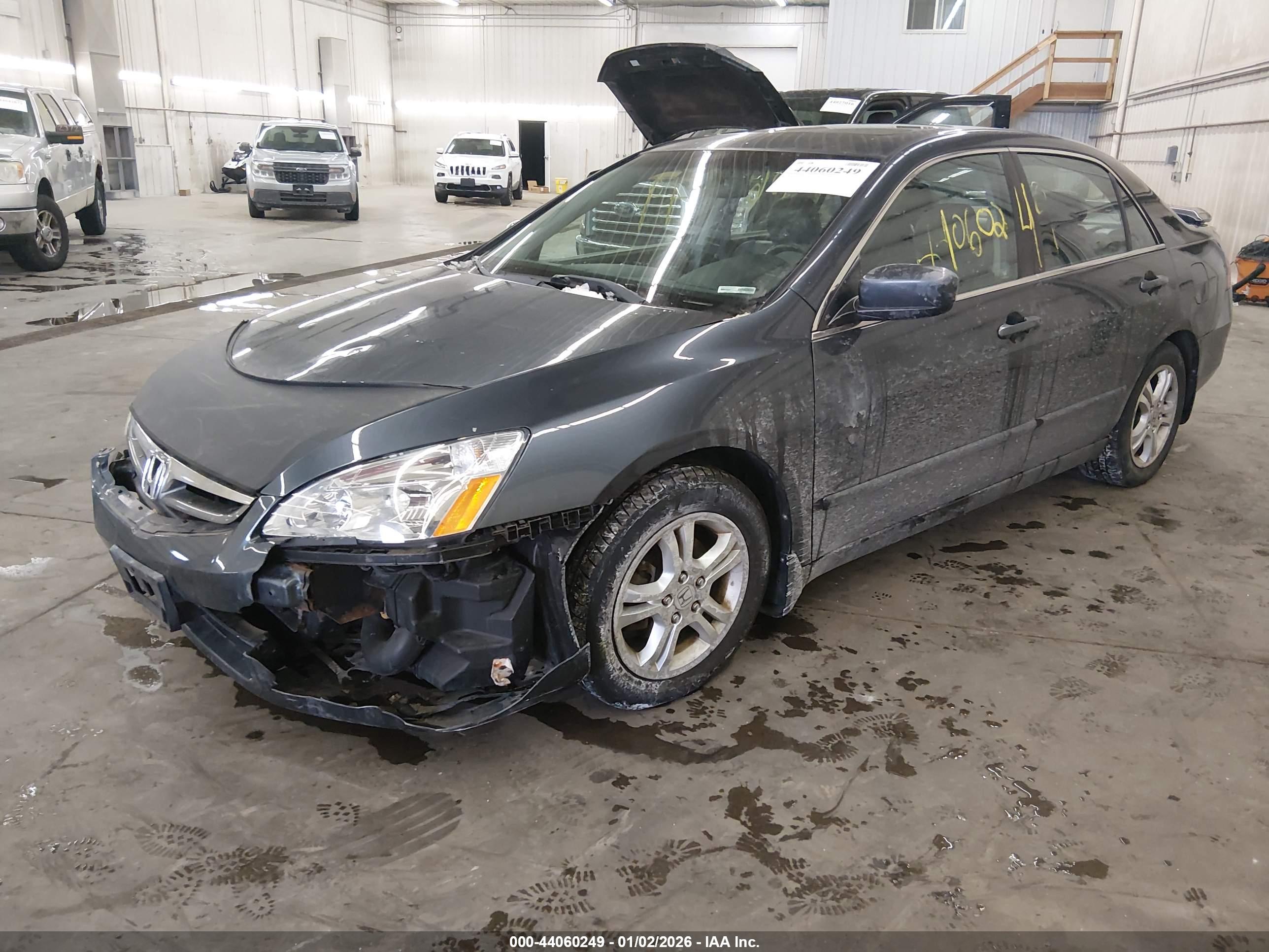HONDA ACCORD image 2