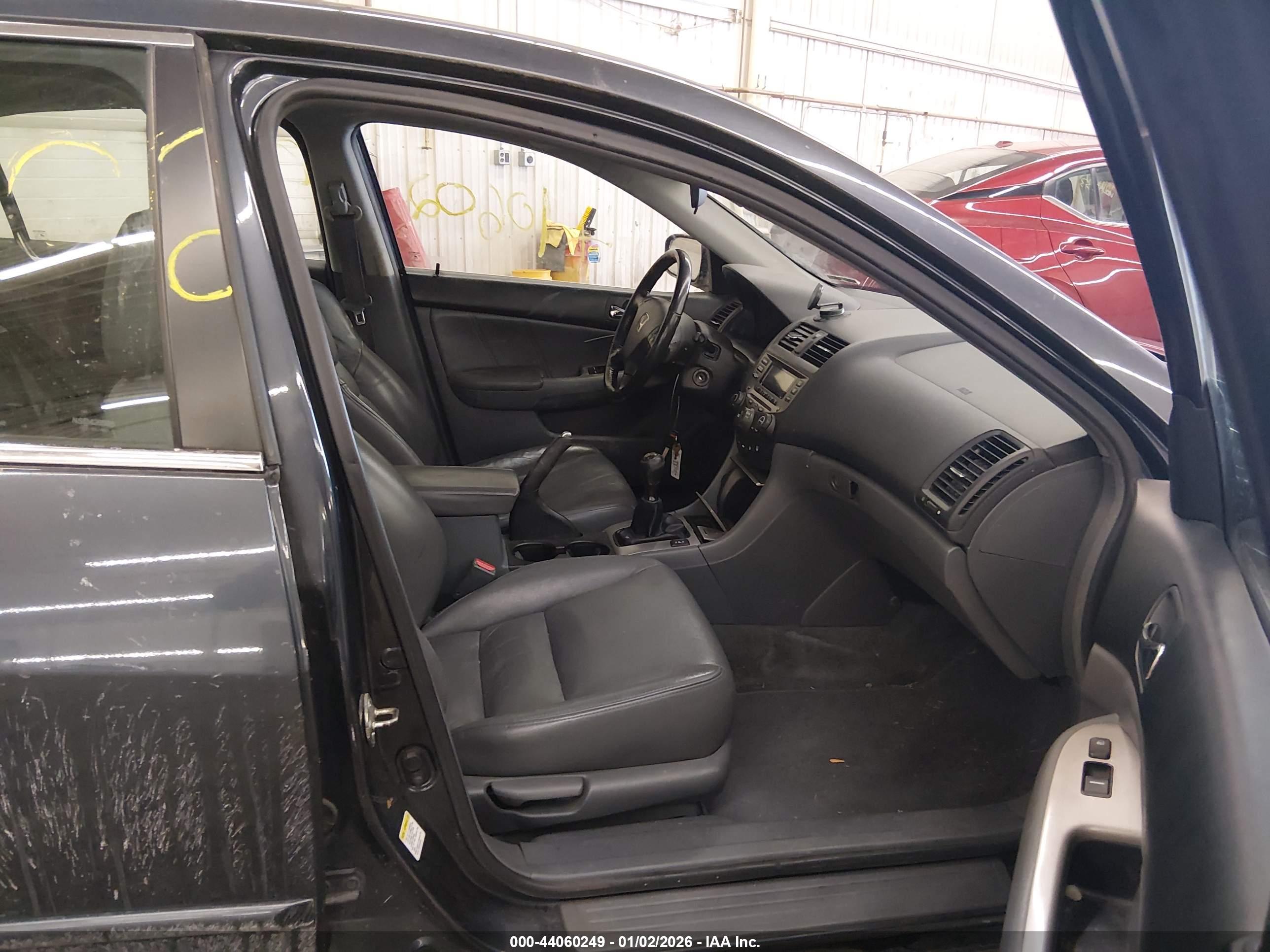 HONDA ACCORD image 5