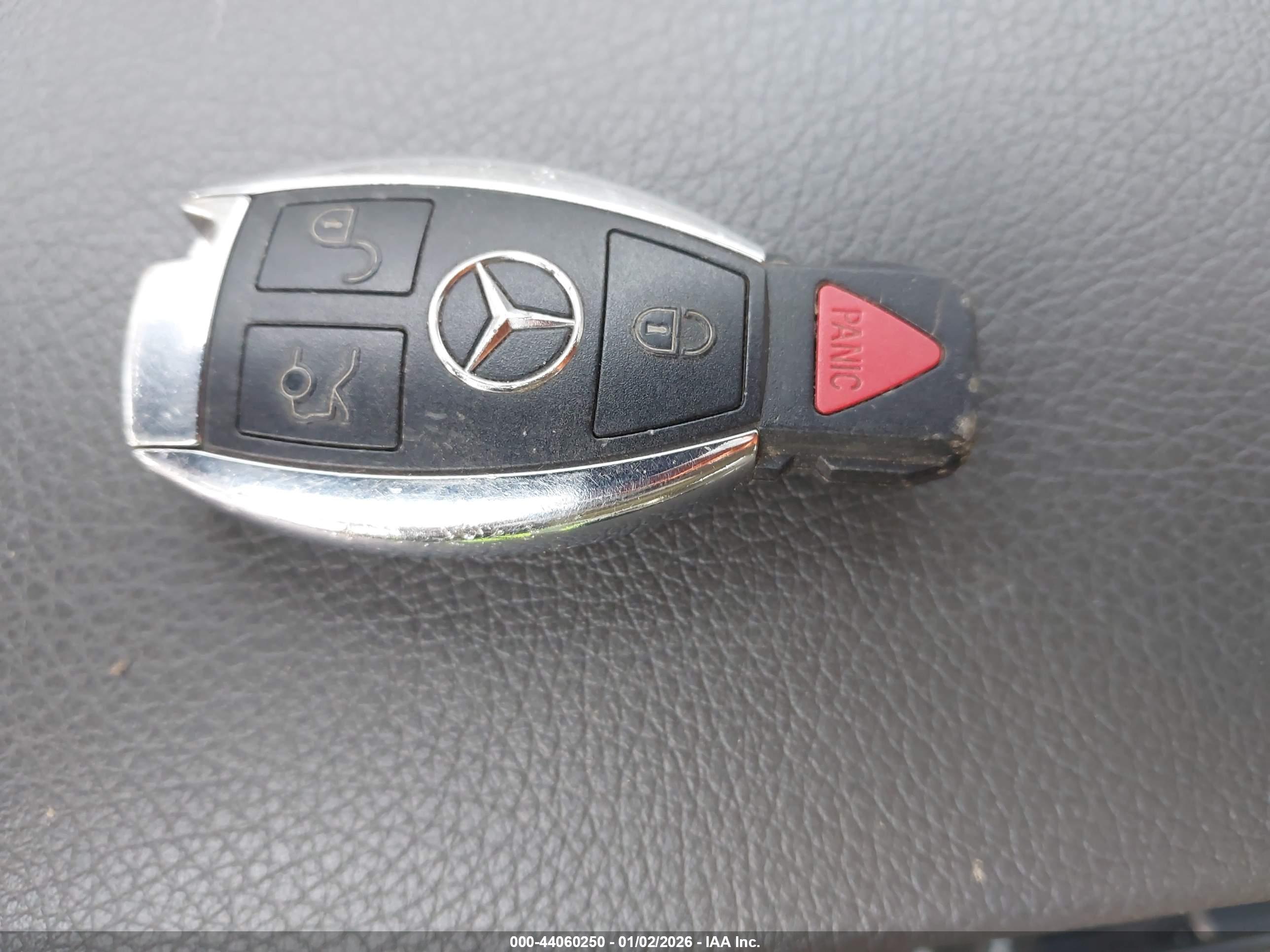 MERCEDES-BENZ C-CLASS image 11