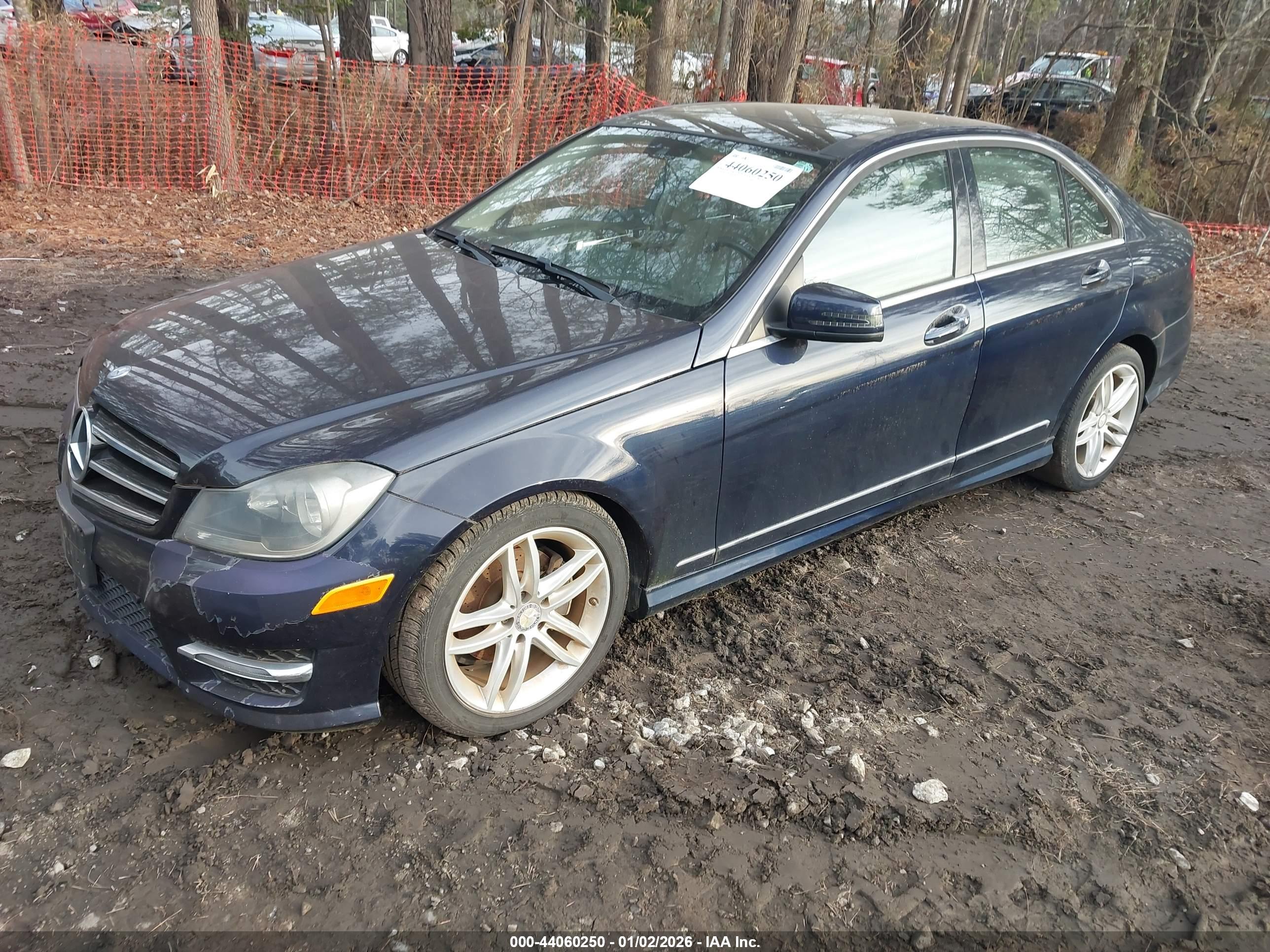 MERCEDES-BENZ C-CLASS image 2