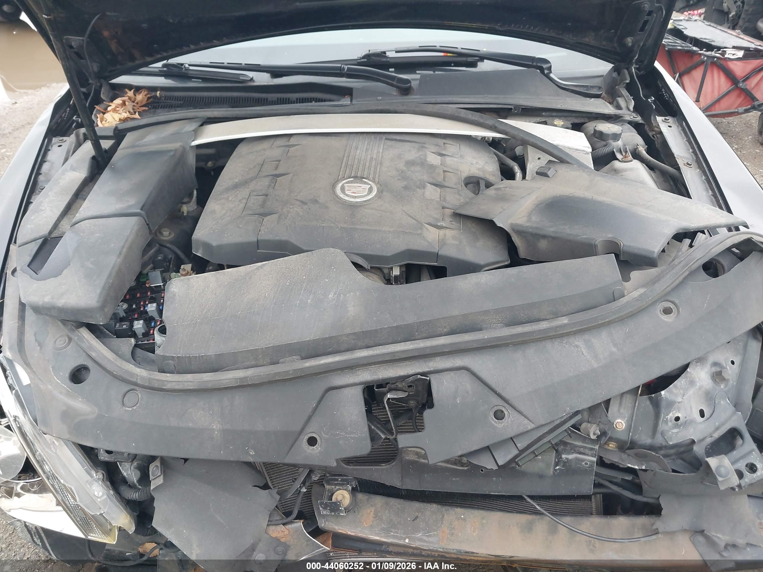 CADILLAC CTS image 10