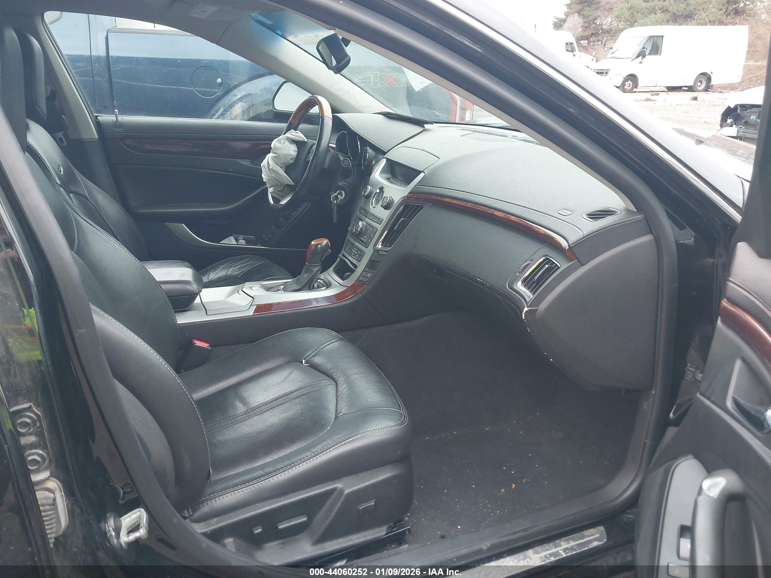 CADILLAC CTS image 5