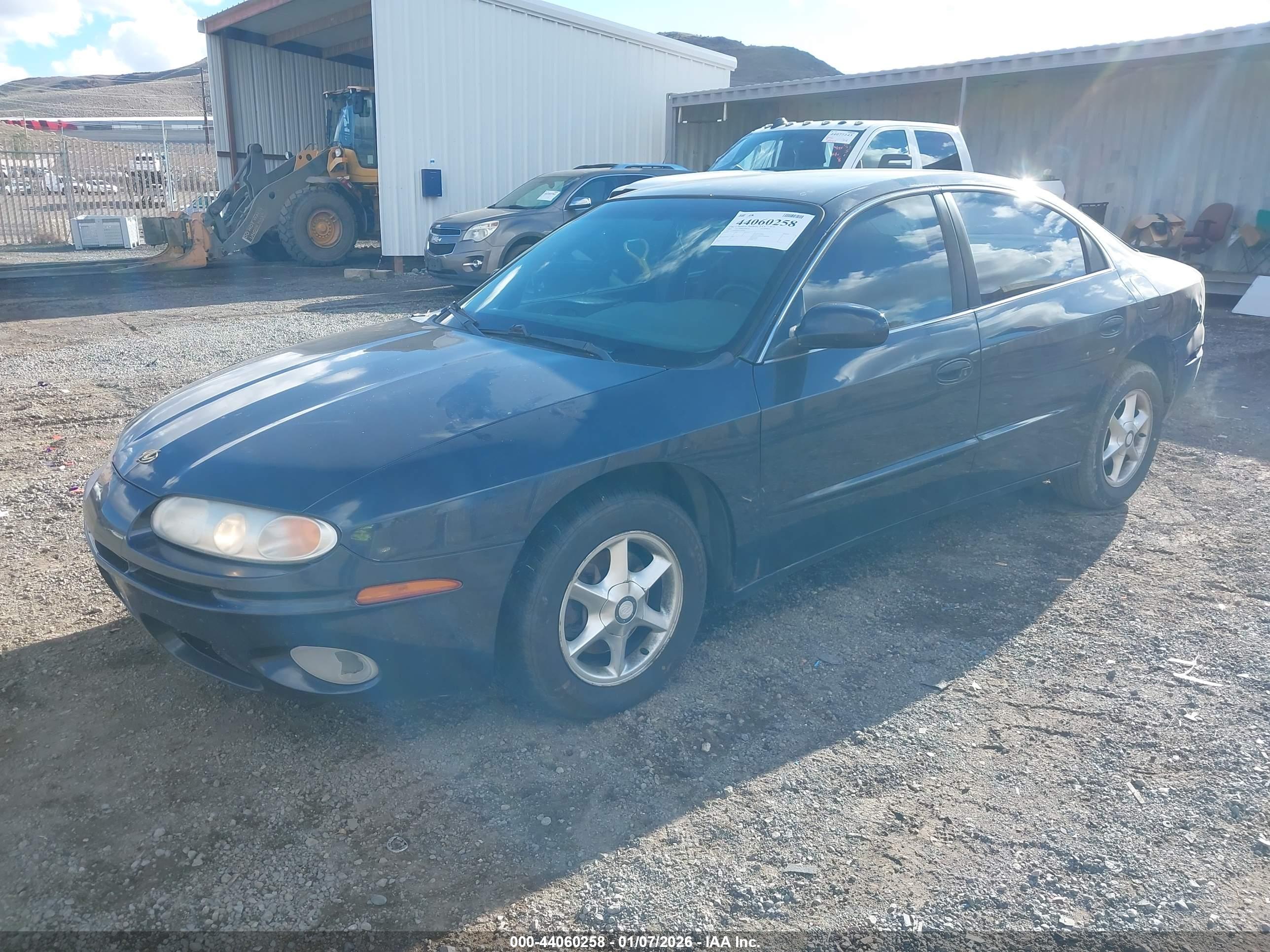 OLDSMOBILE AURORA image 2