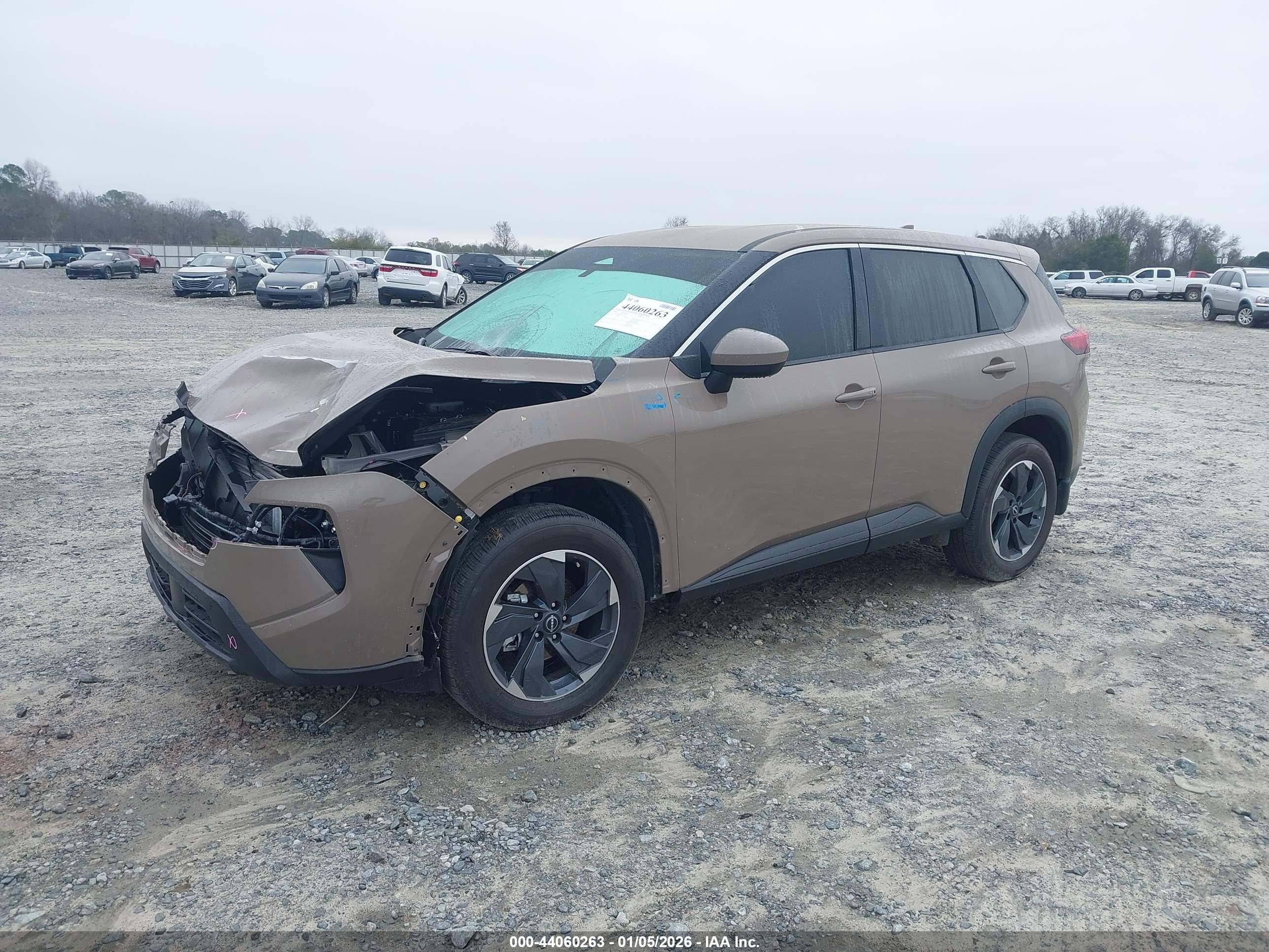 NISSAN ROGUE image 2