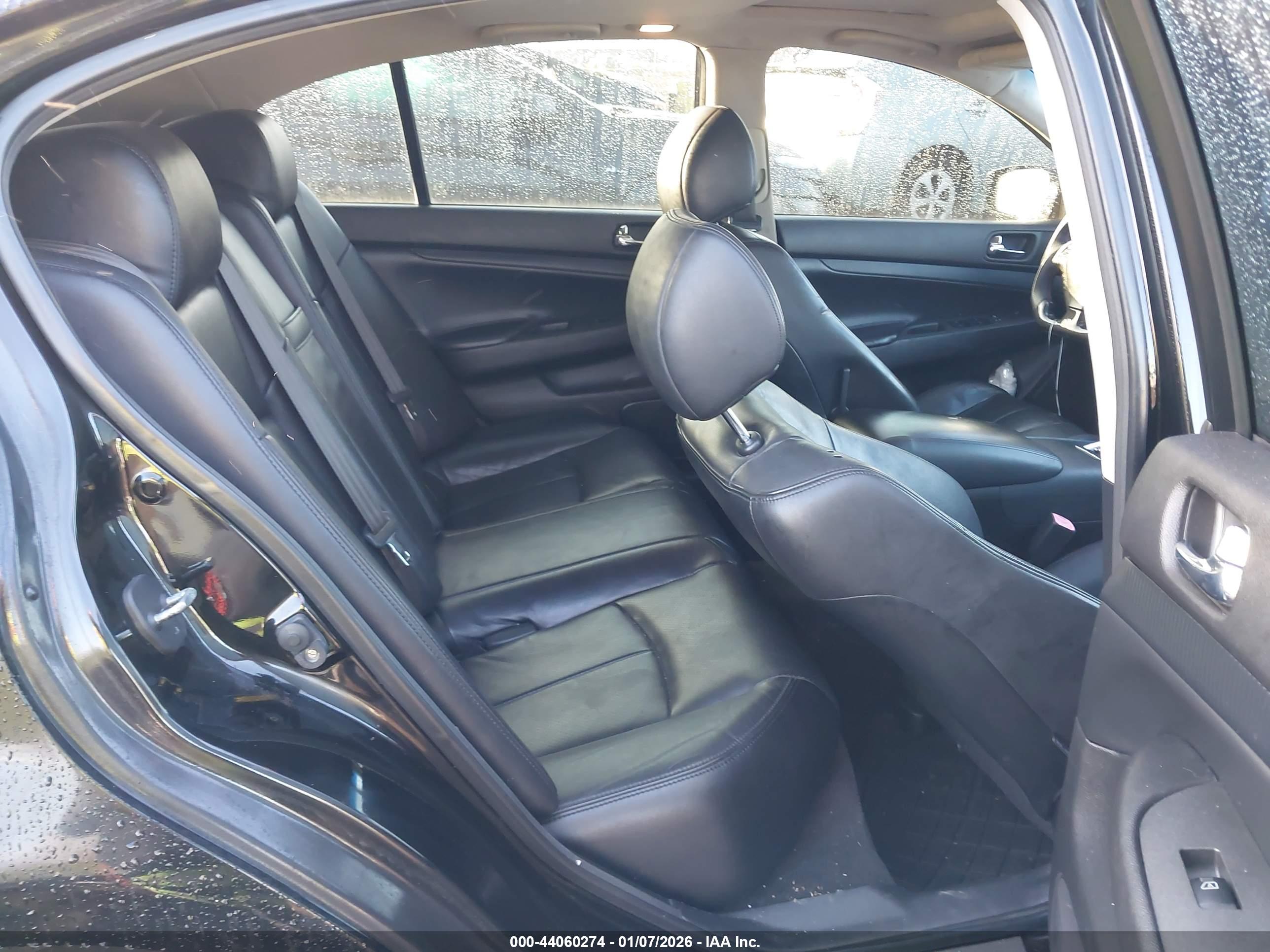 INFINITI G37X image 8