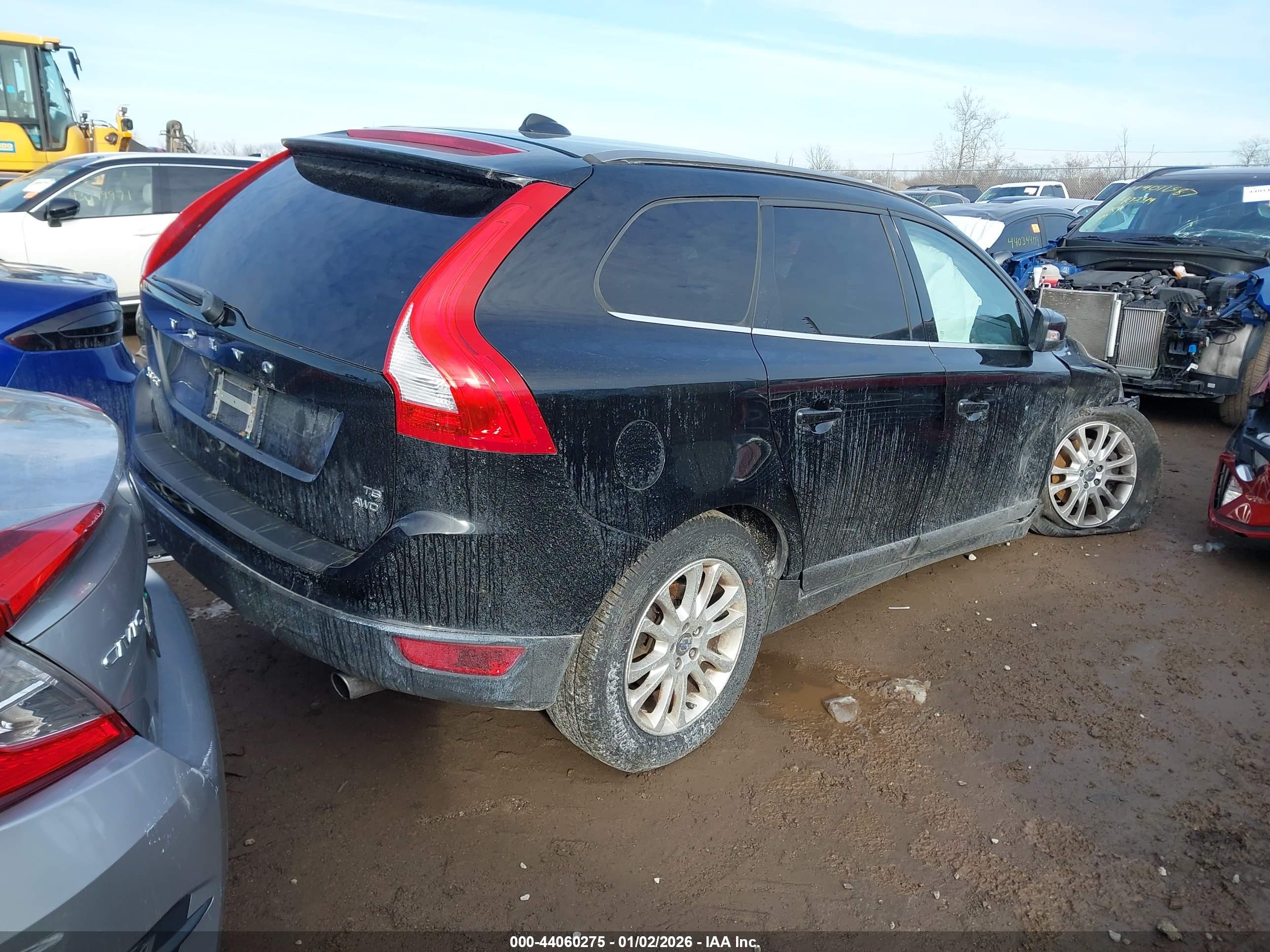 VOLVO XC60 image 4