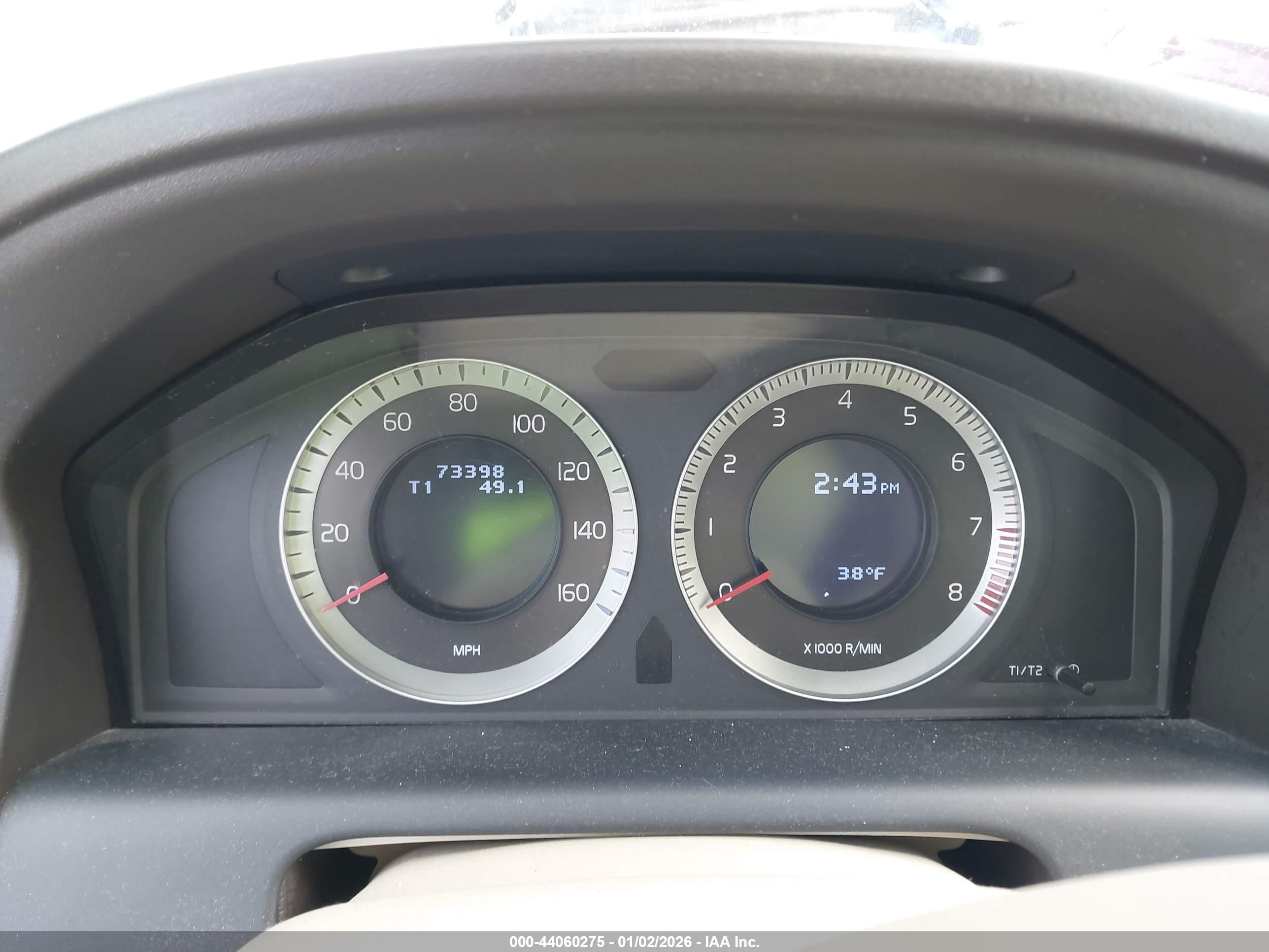 VOLVO XC60 image 7