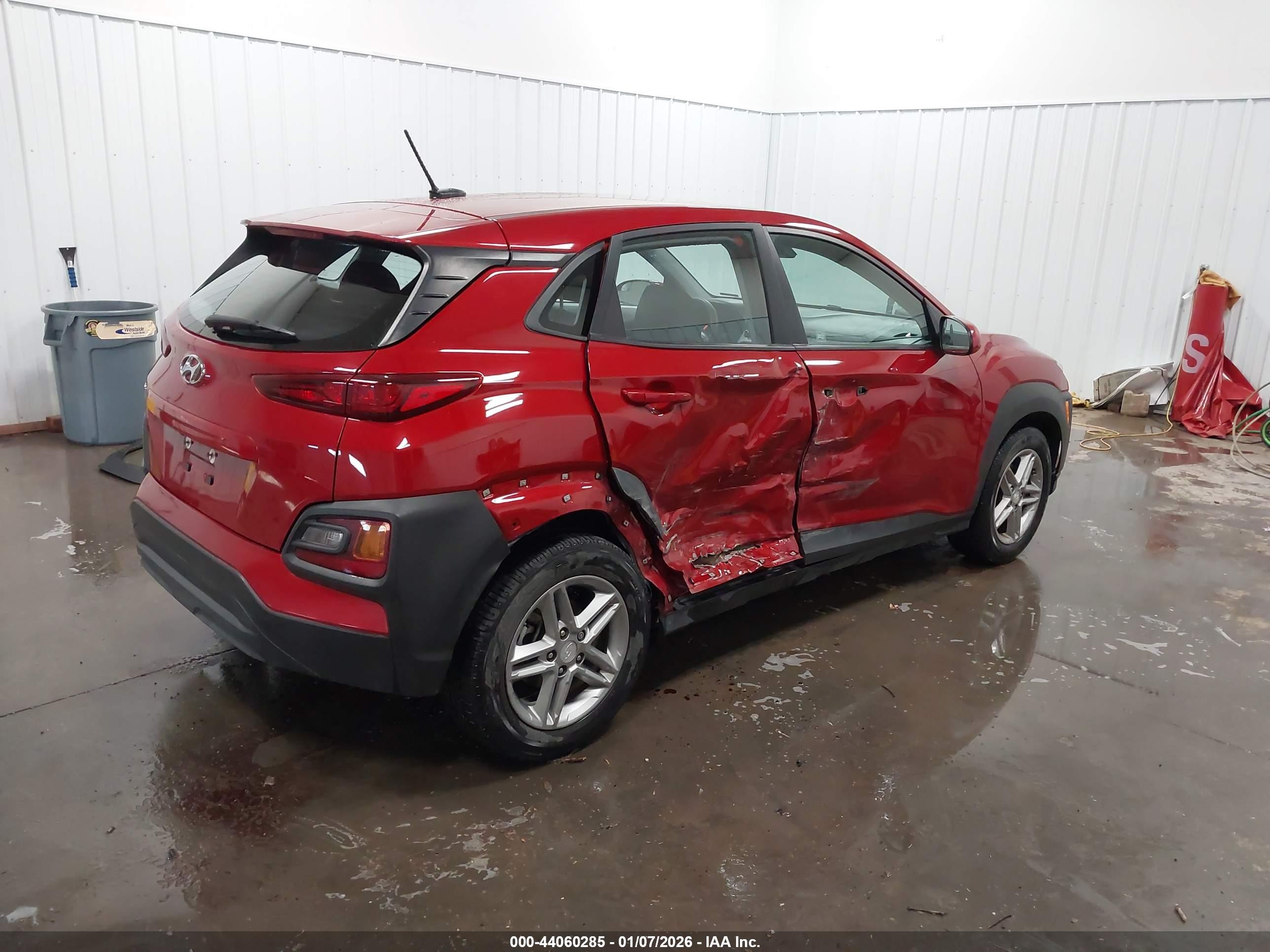 HYUNDAI KONA image 4
