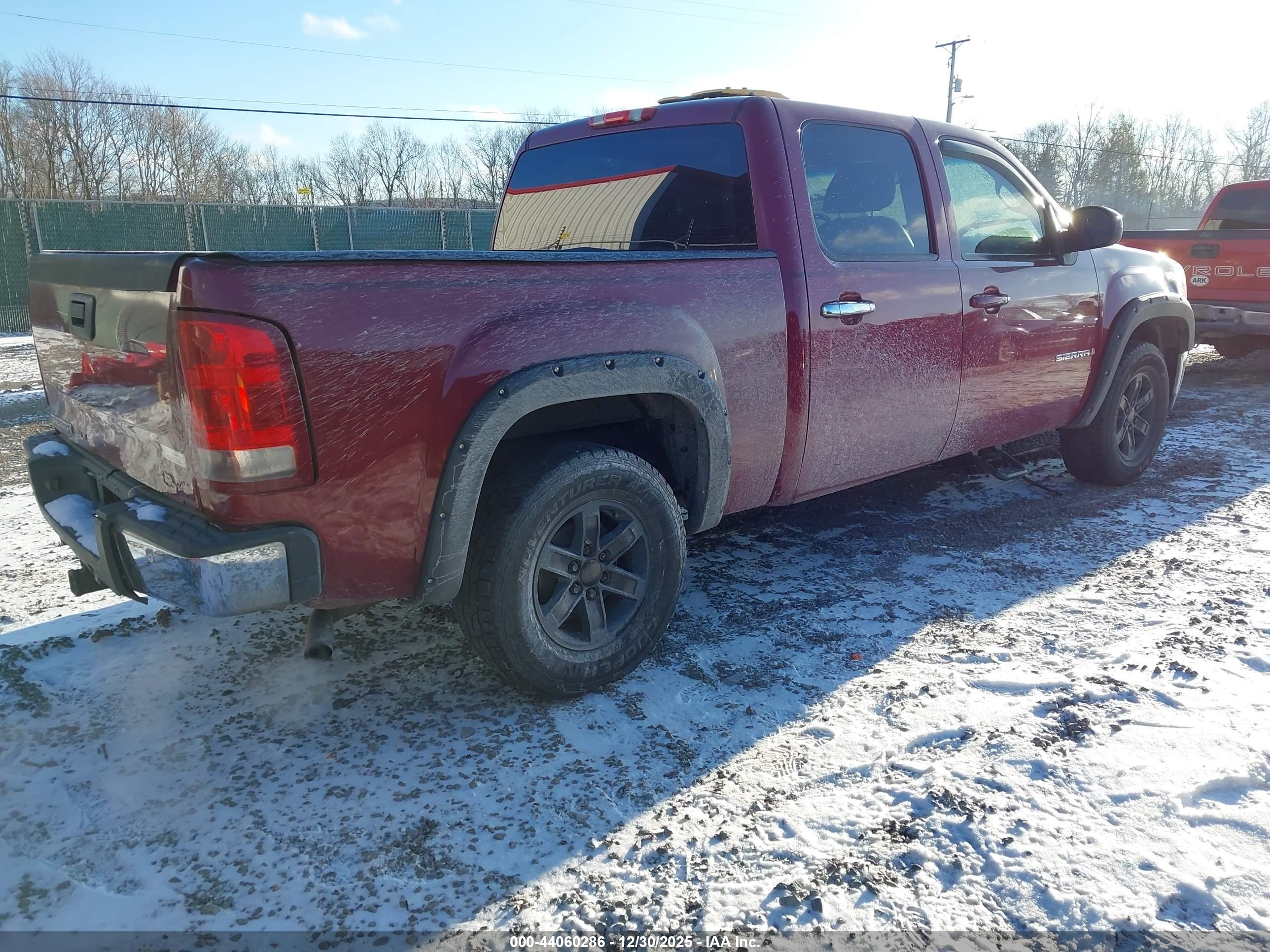 GMC SIERRA image 4
