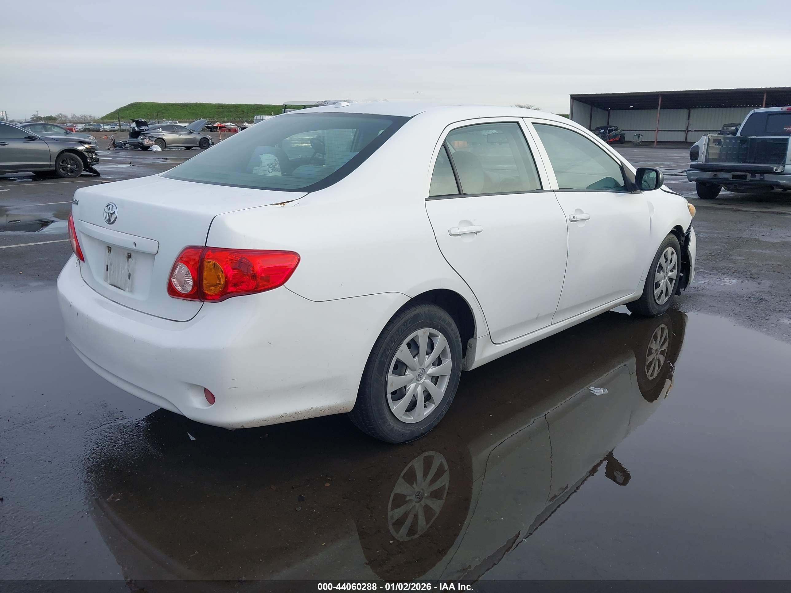 TOYOTA COROLLA image 4