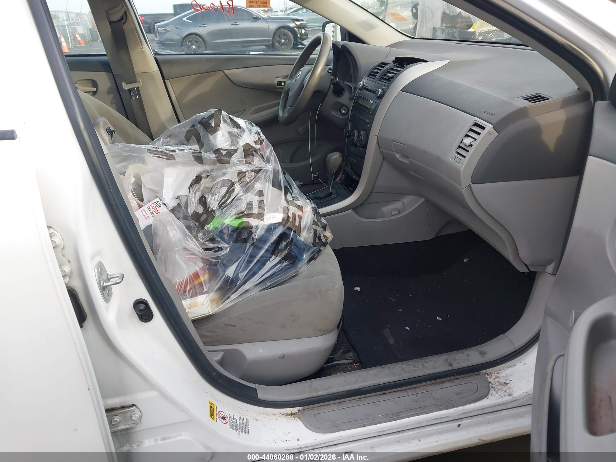 TOYOTA COROLLA image 5
