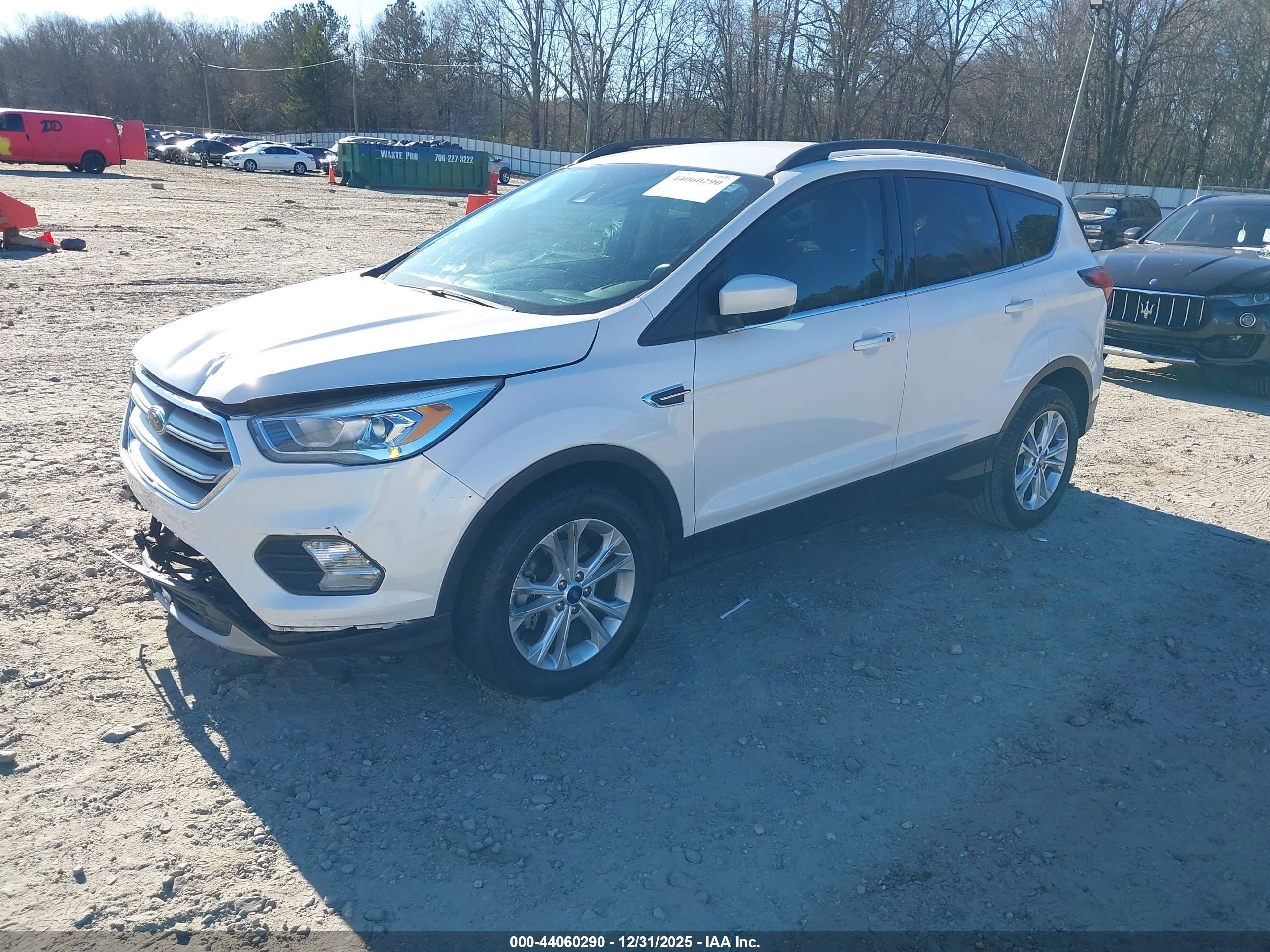 FORD ESCAPE image 2