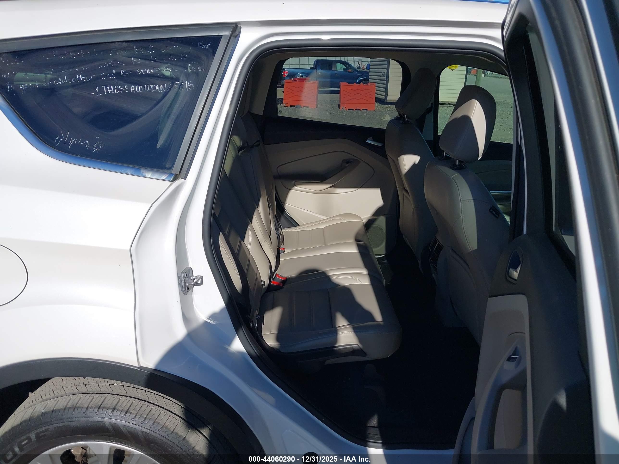 FORD ESCAPE image 8