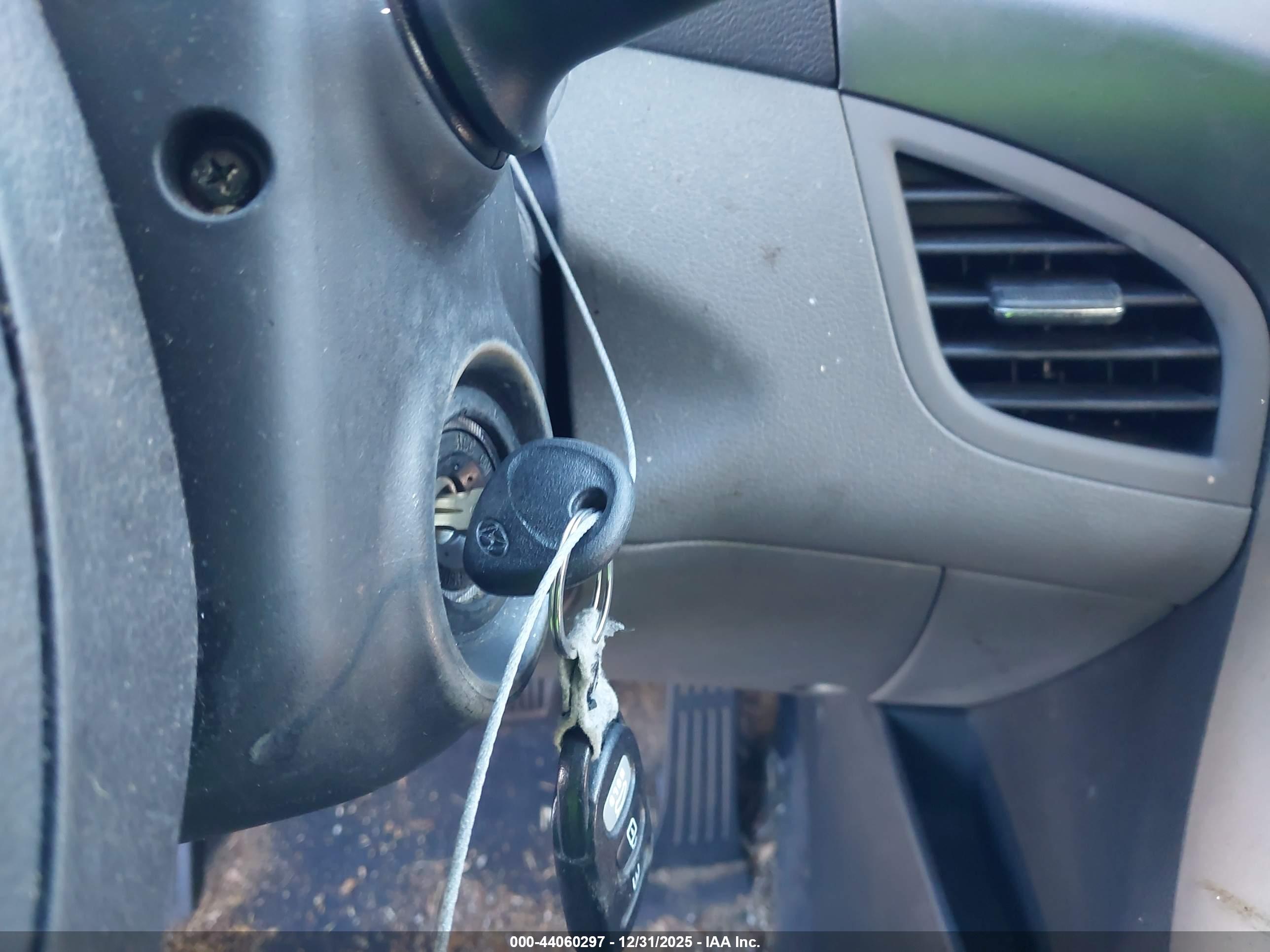 HYUNDAI ELANTRA image 11