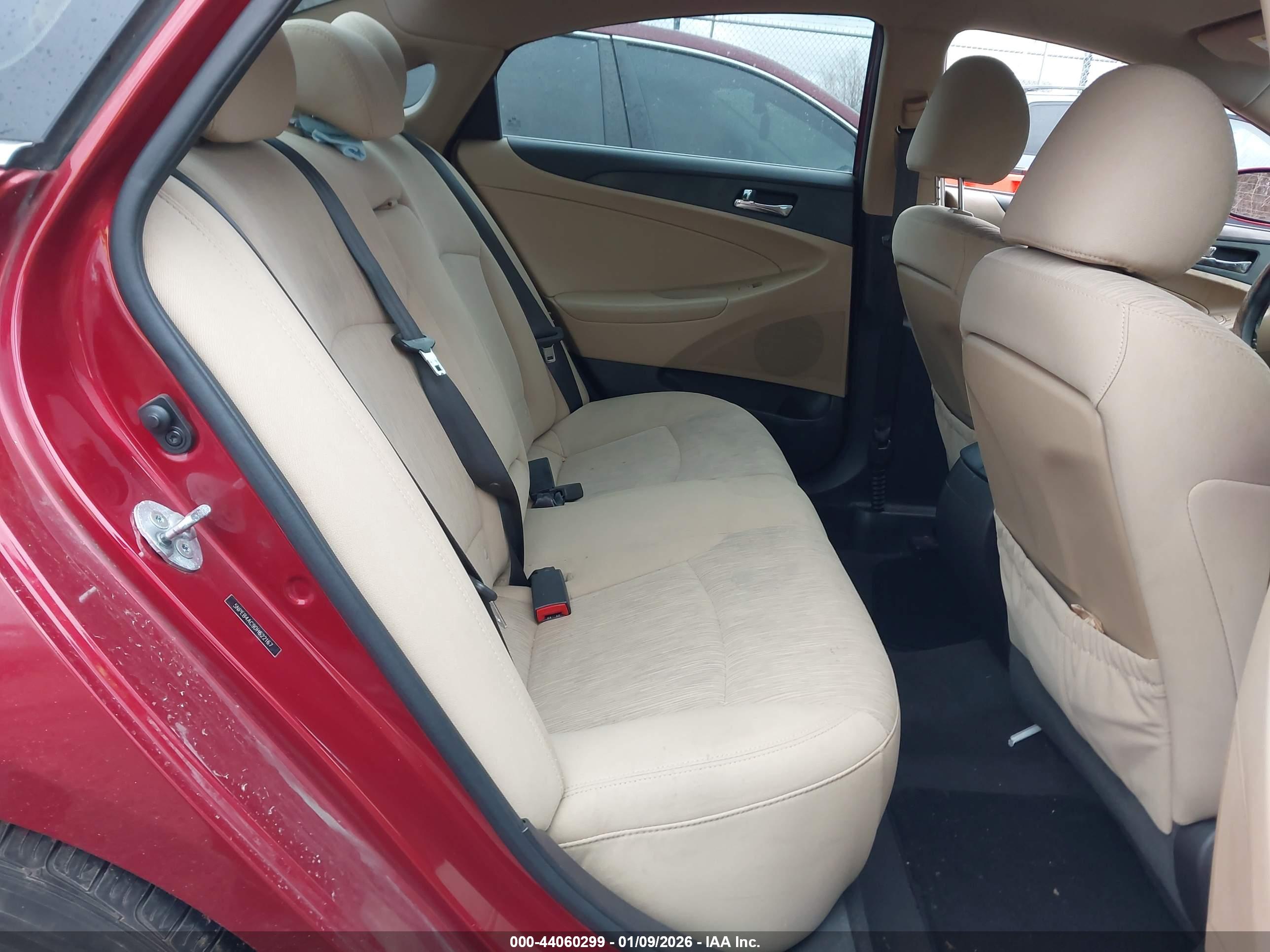 HYUNDAI SONATA image 8
