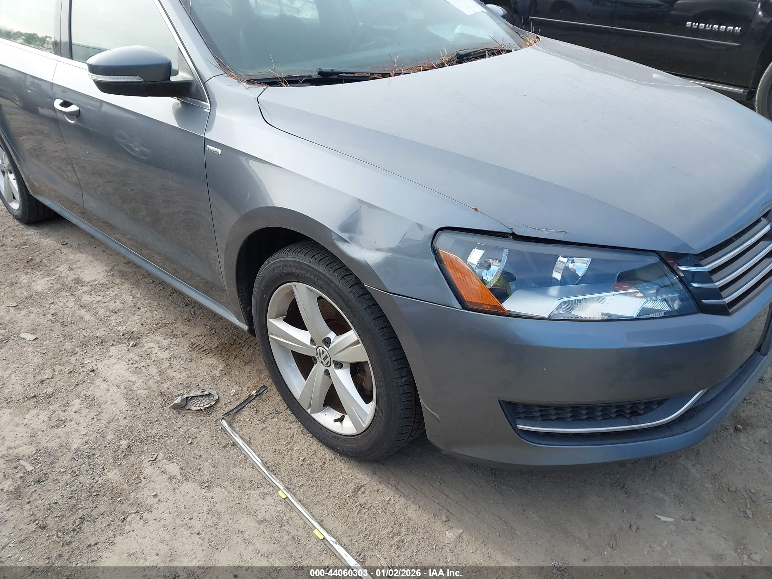 VOLKSWAGEN PASSAT image 6