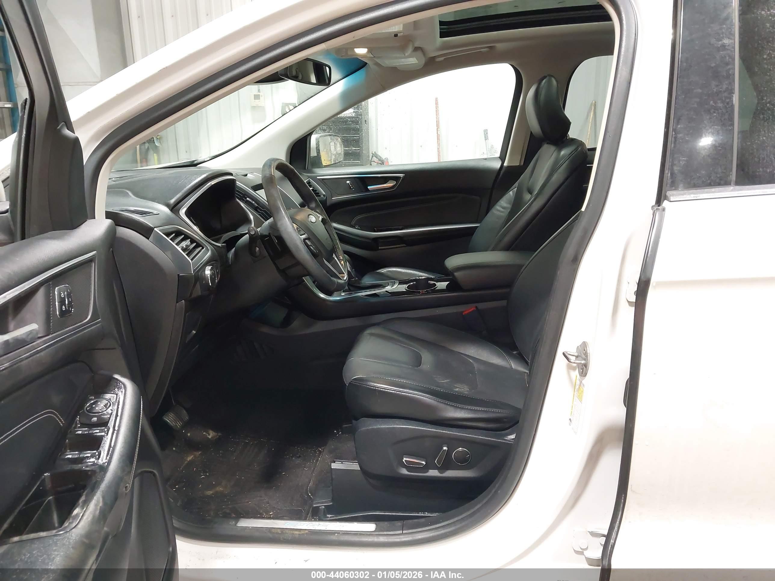 FORD EDGE image 5