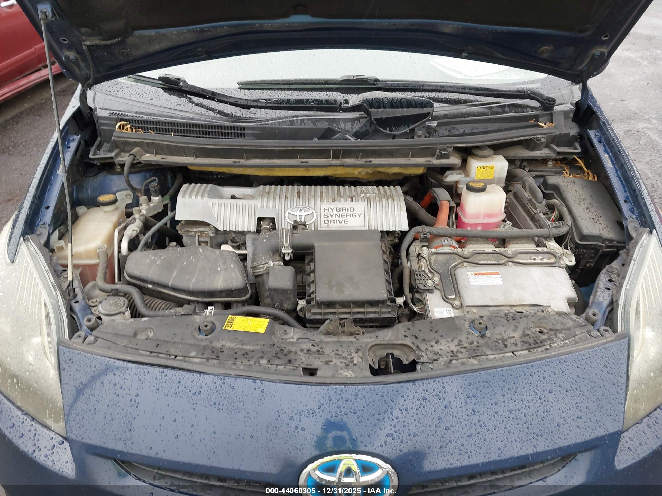 TOYOTA PRIUS image 10