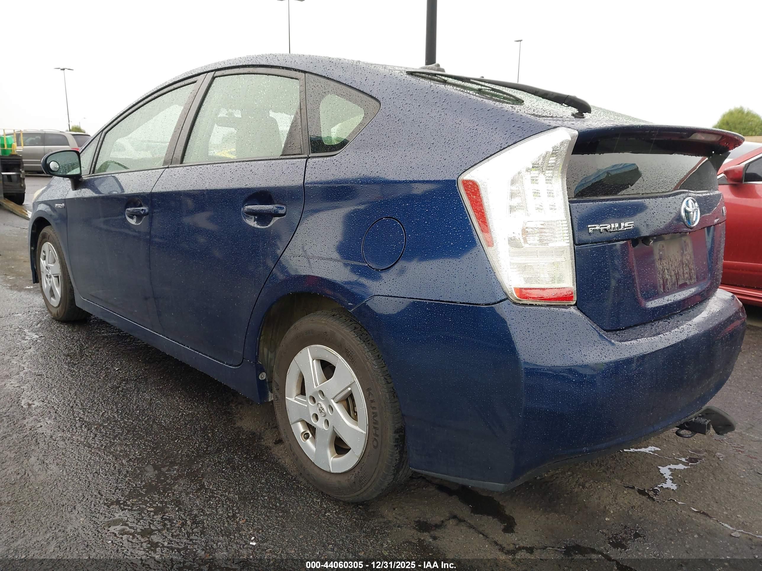 TOYOTA PRIUS image 3
