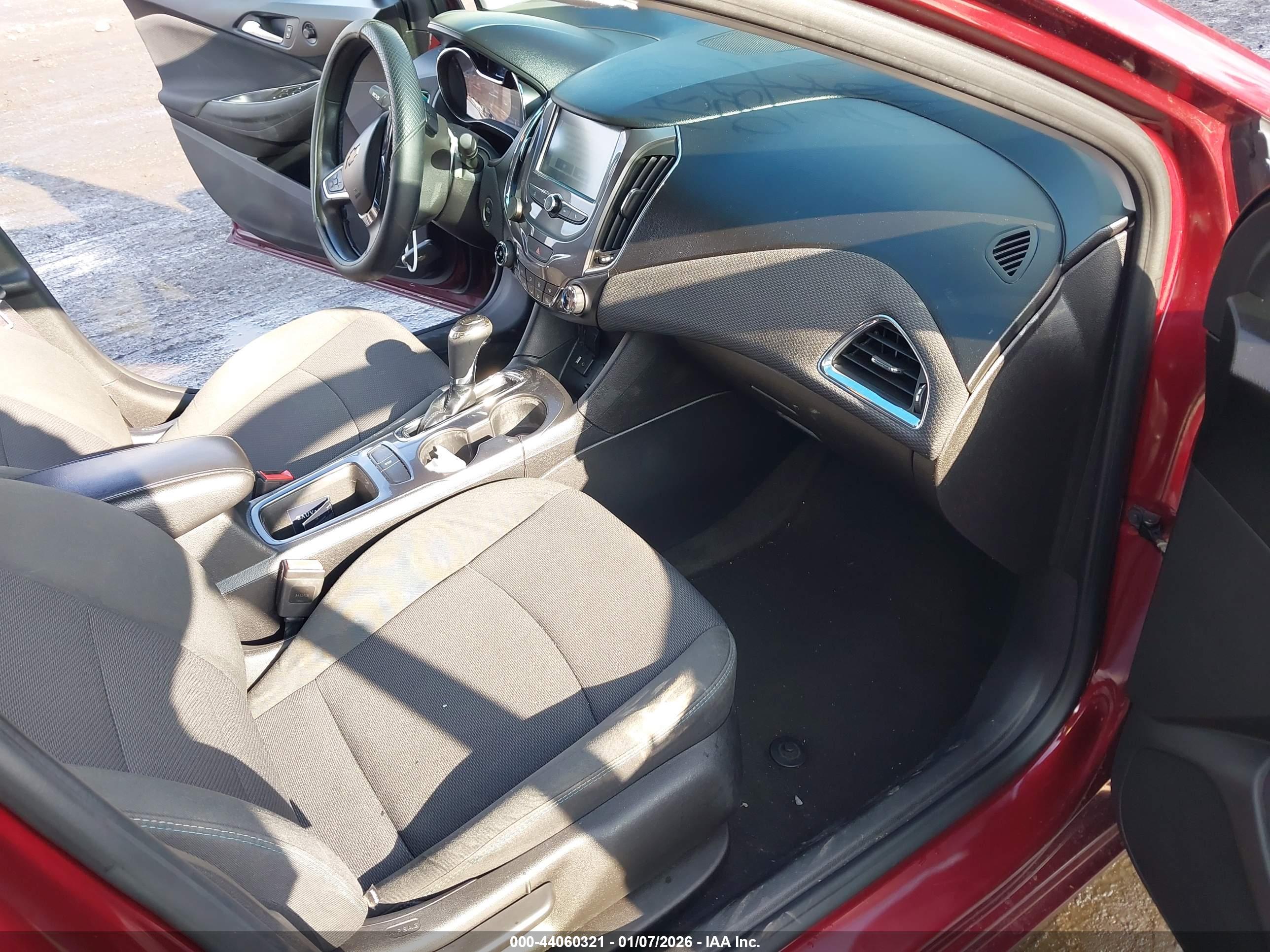 CHEVROLET CRUZE image 5