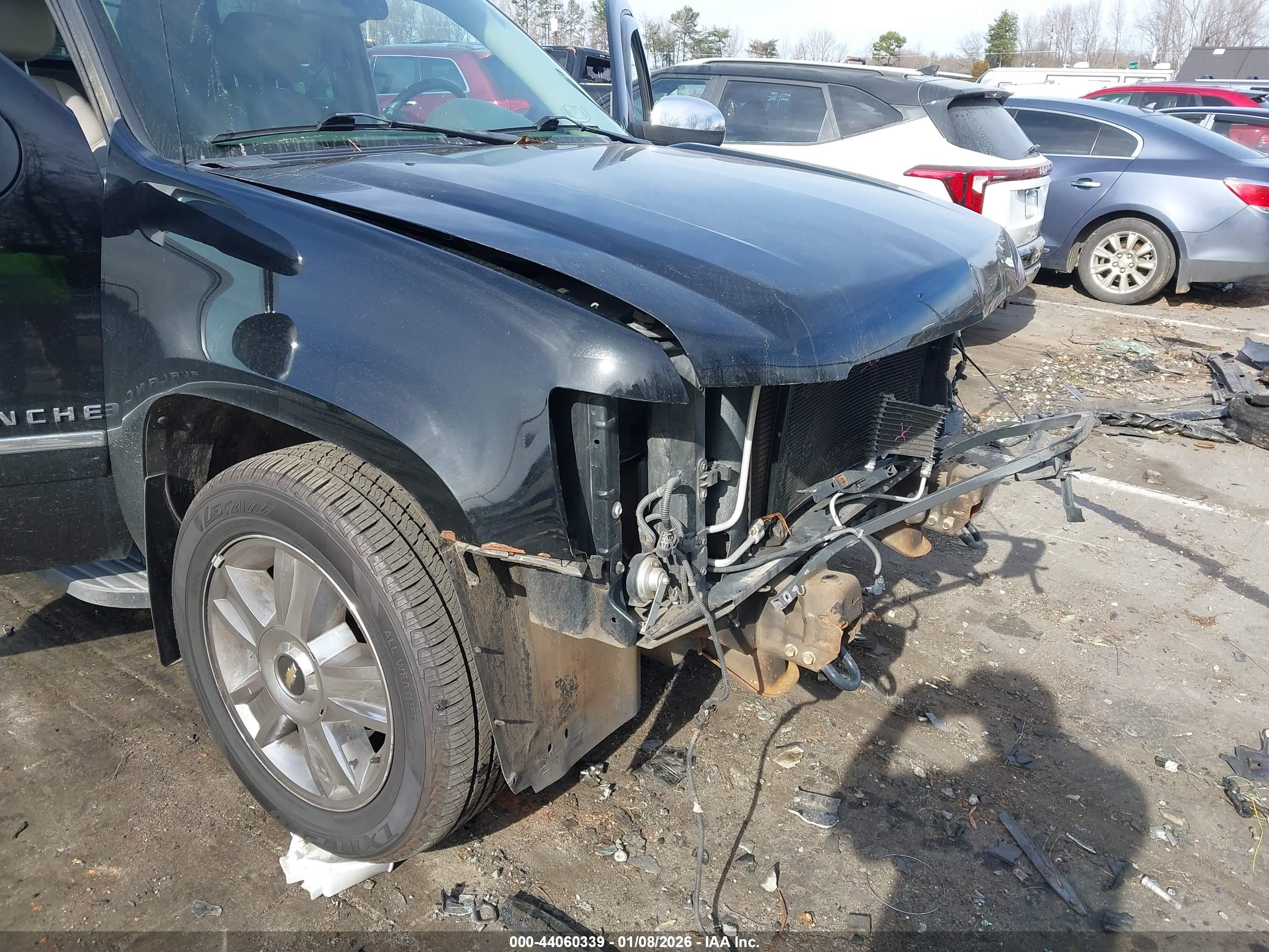 CHEVROLET AVALANCHE image 6