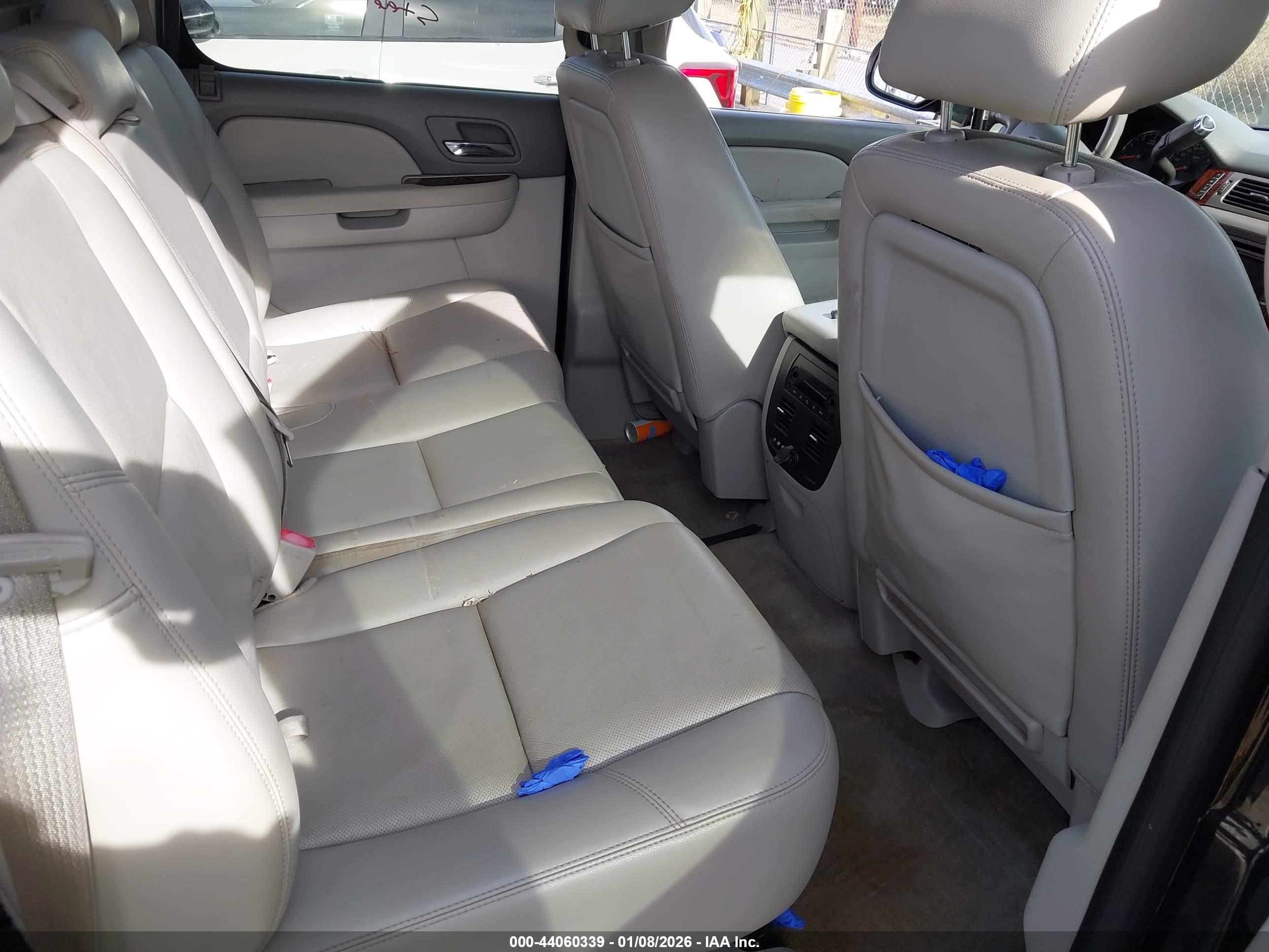 CHEVROLET AVALANCHE image 8