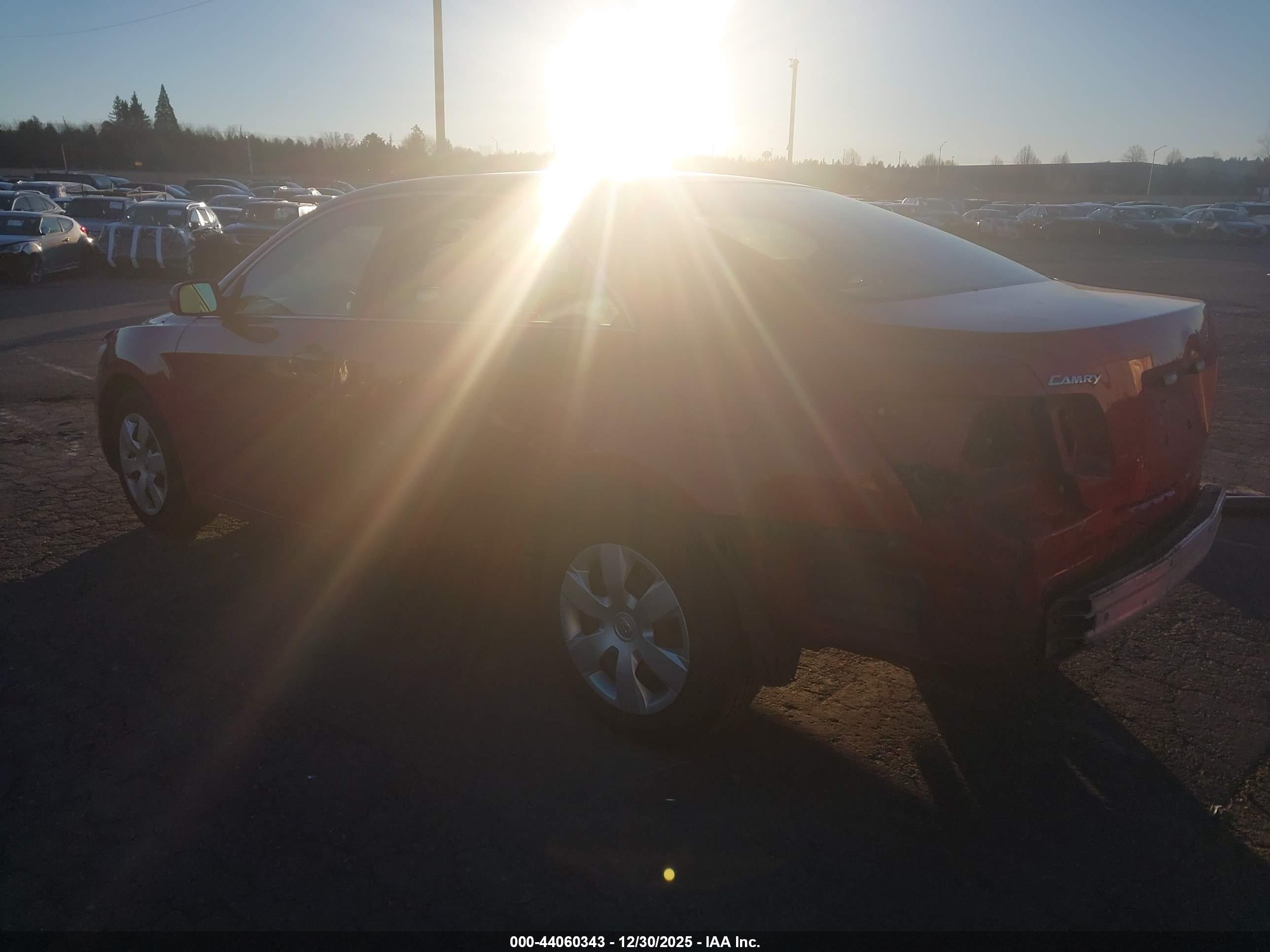 TOYOTA CAMRY image 3
