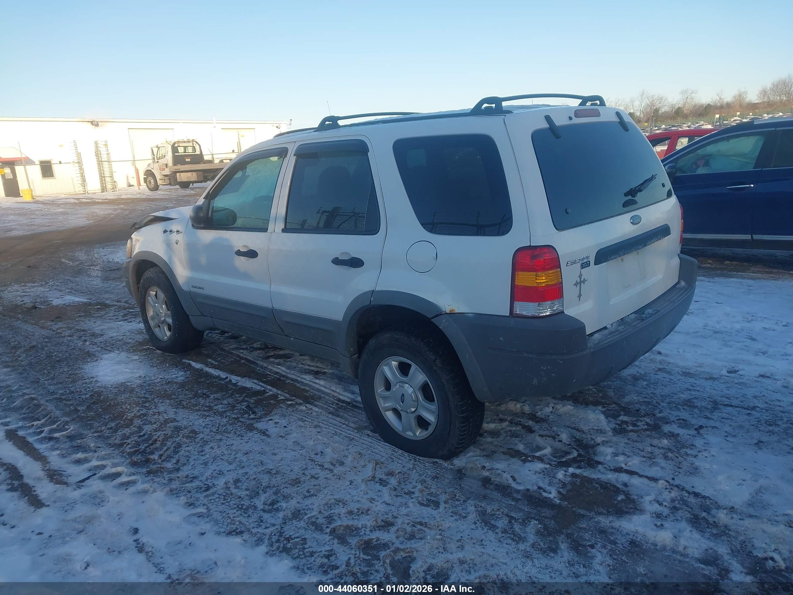 FORD ESCAPE image 3