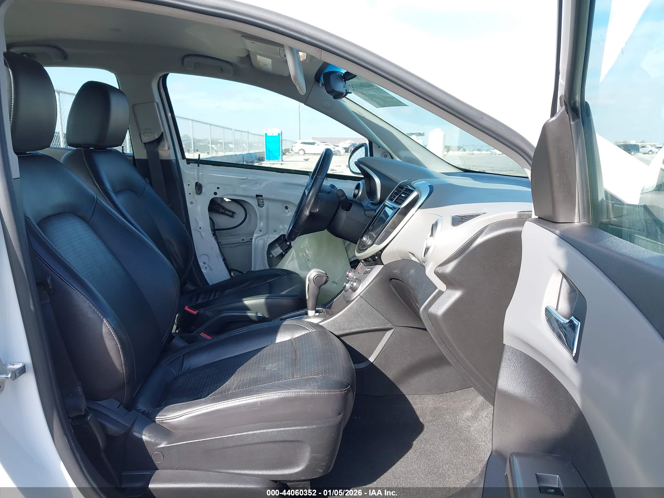 CHEVROLET SONIC image 5