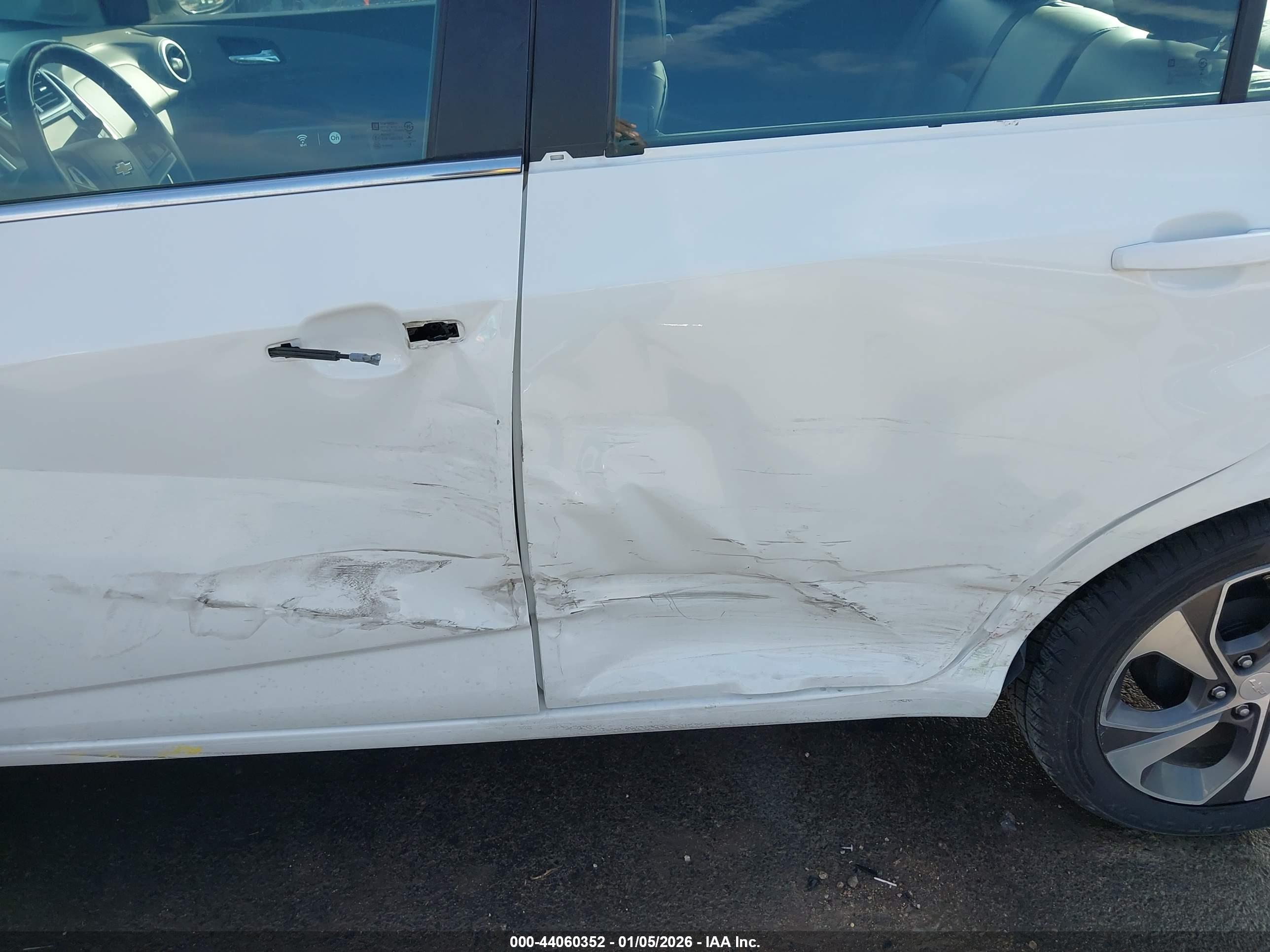 CHEVROLET SONIC image 6