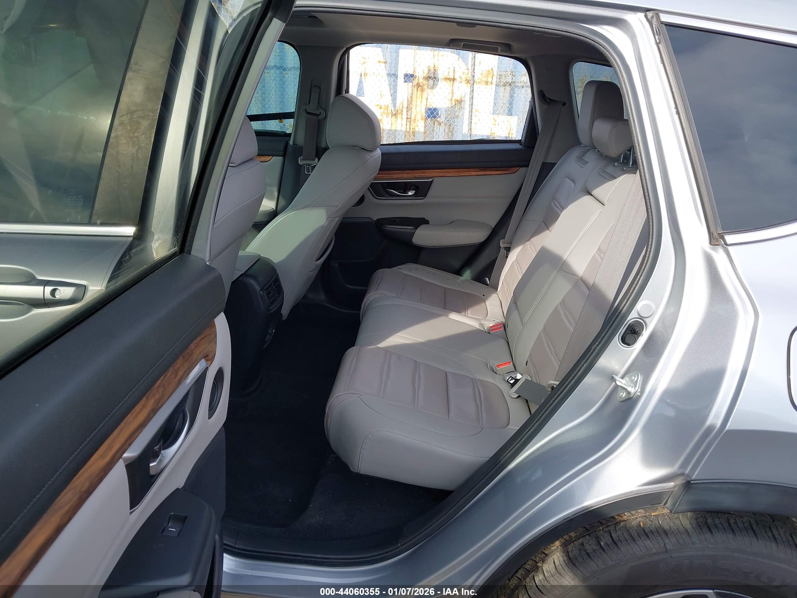 HONDA CR-V image 8