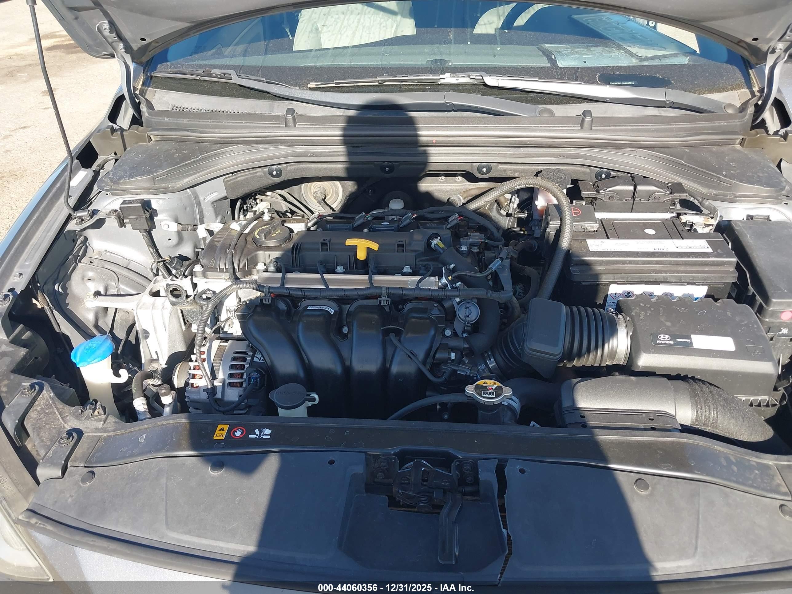HYUNDAI ELANTRA image 10