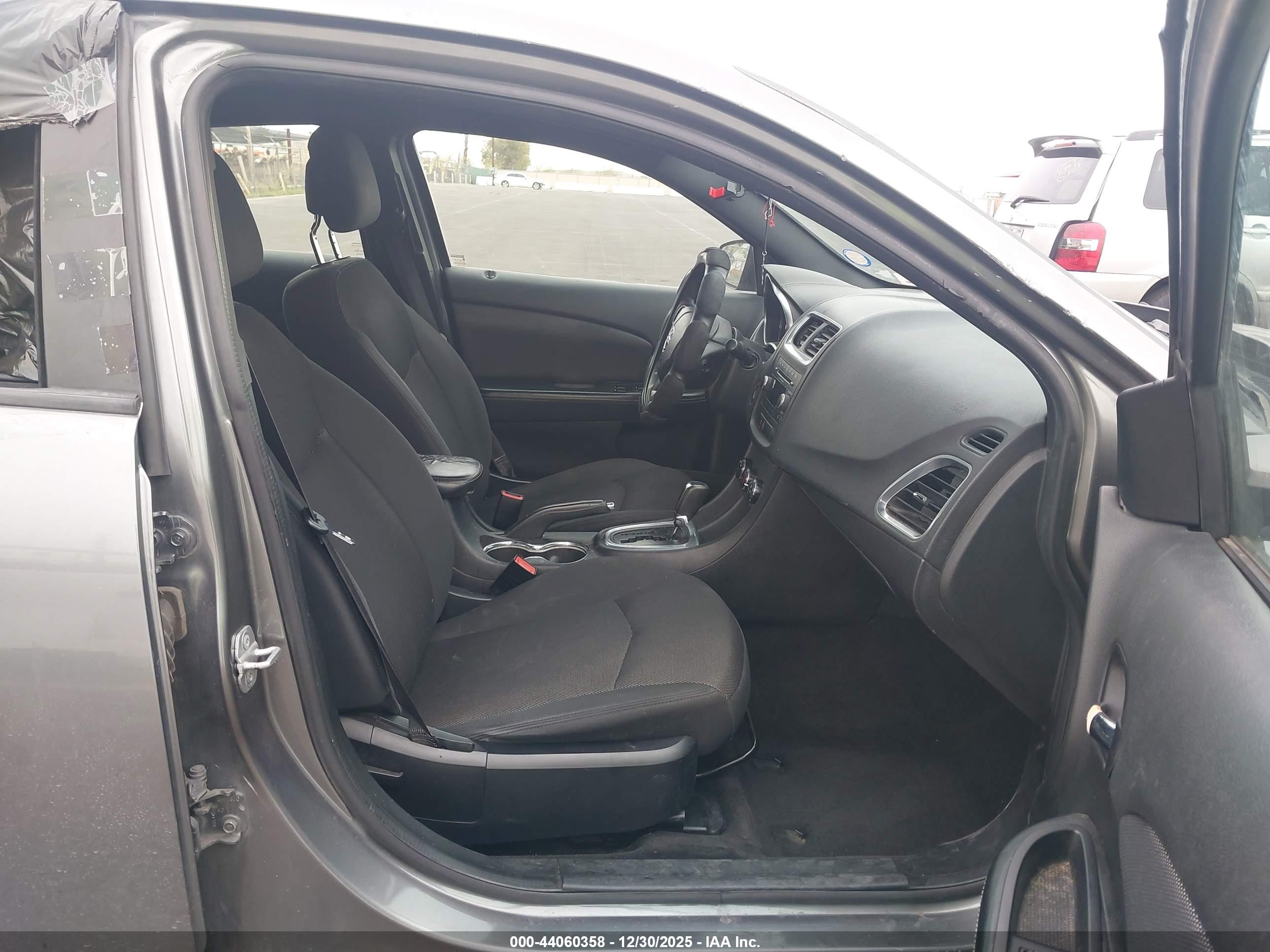 DODGE AVENGER image 5
