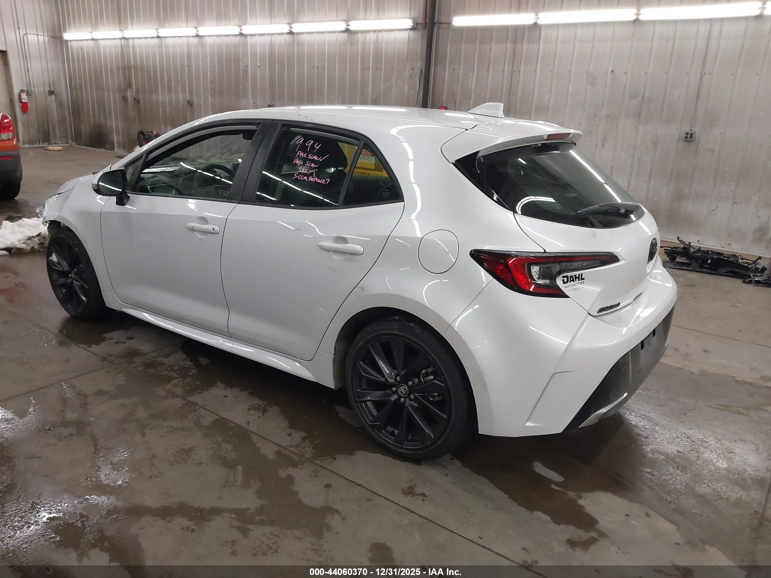 TOYOTA COROLLA image 3