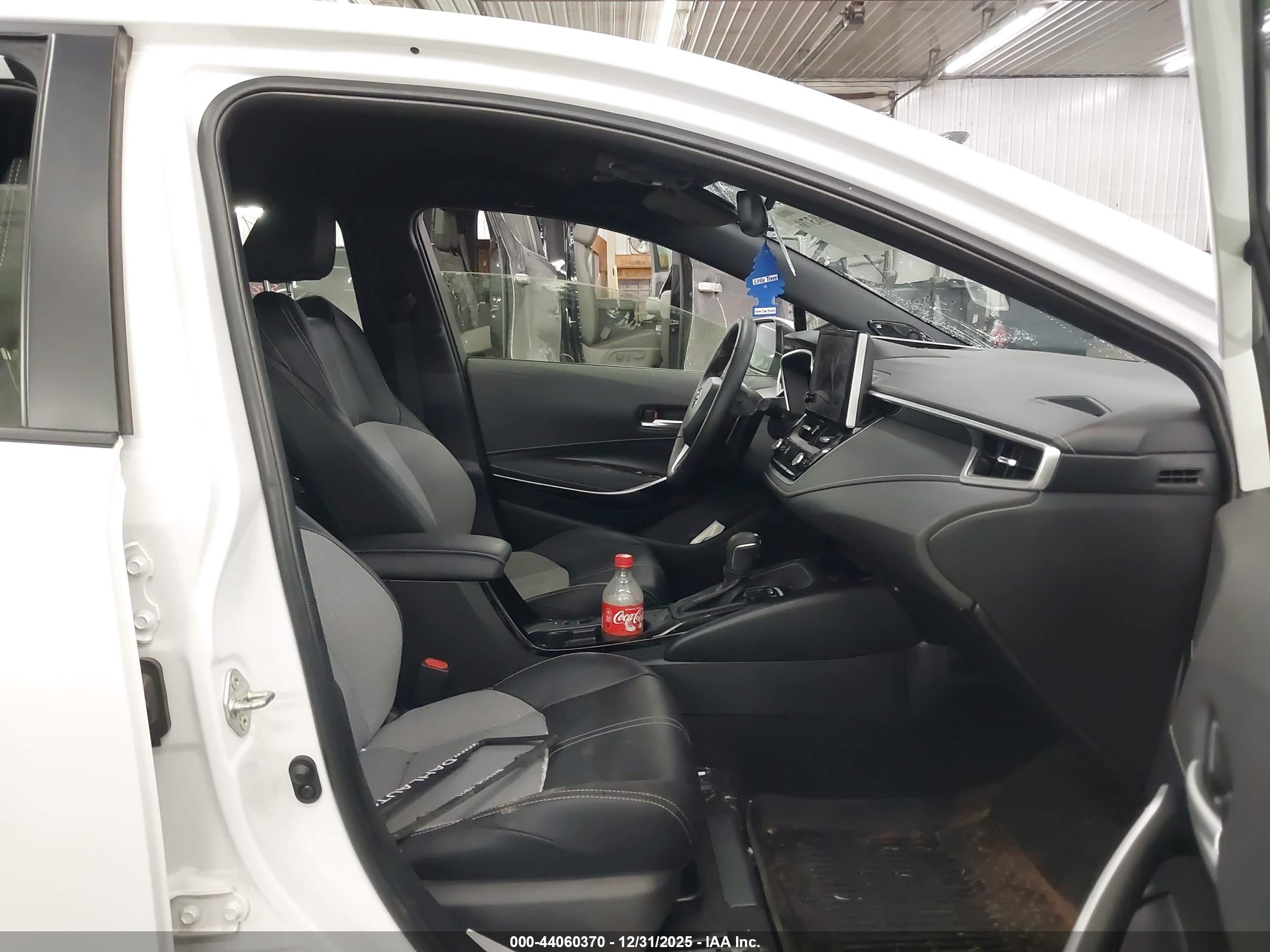TOYOTA COROLLA image 5