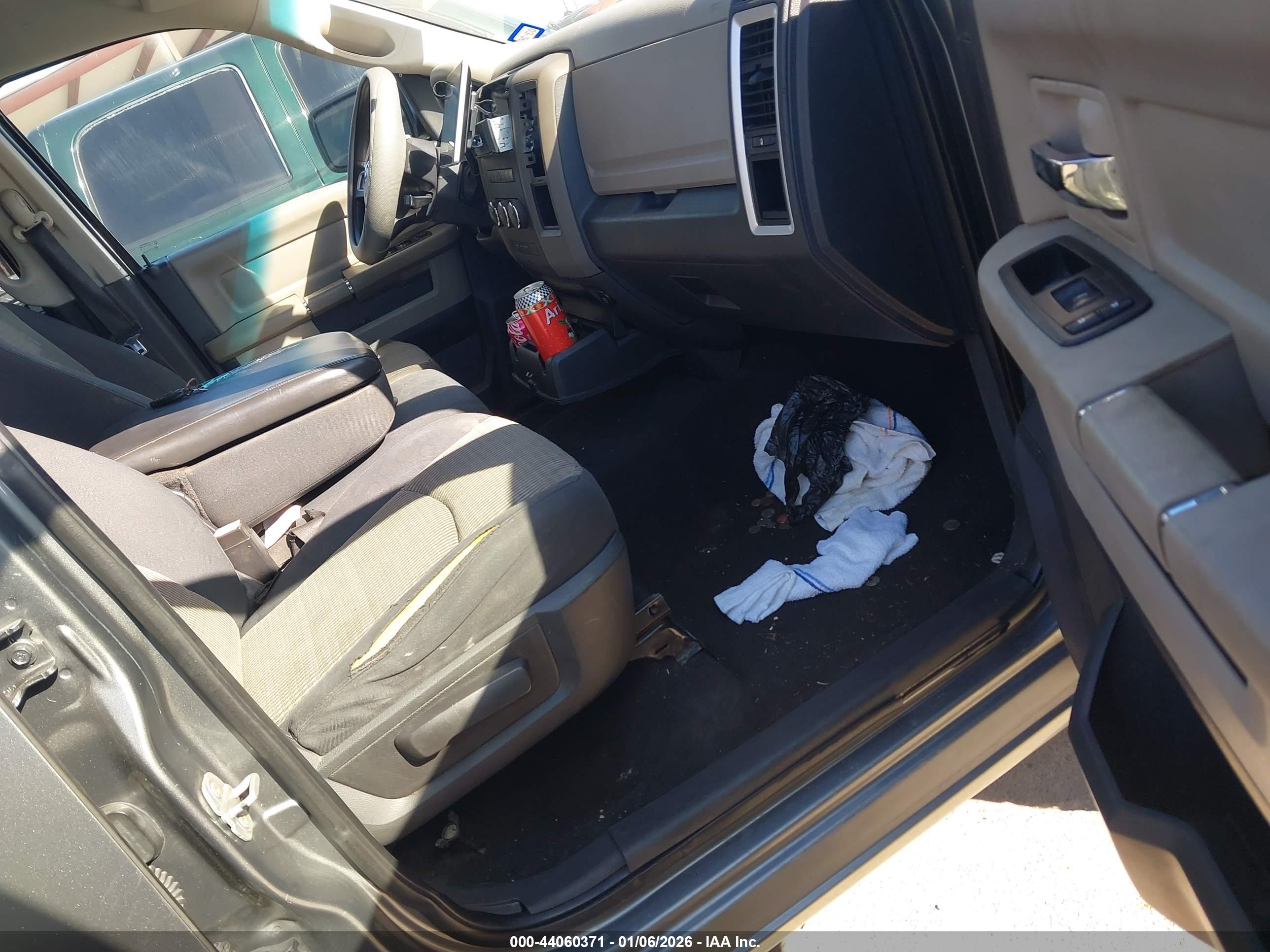 DODGE RAM image 5