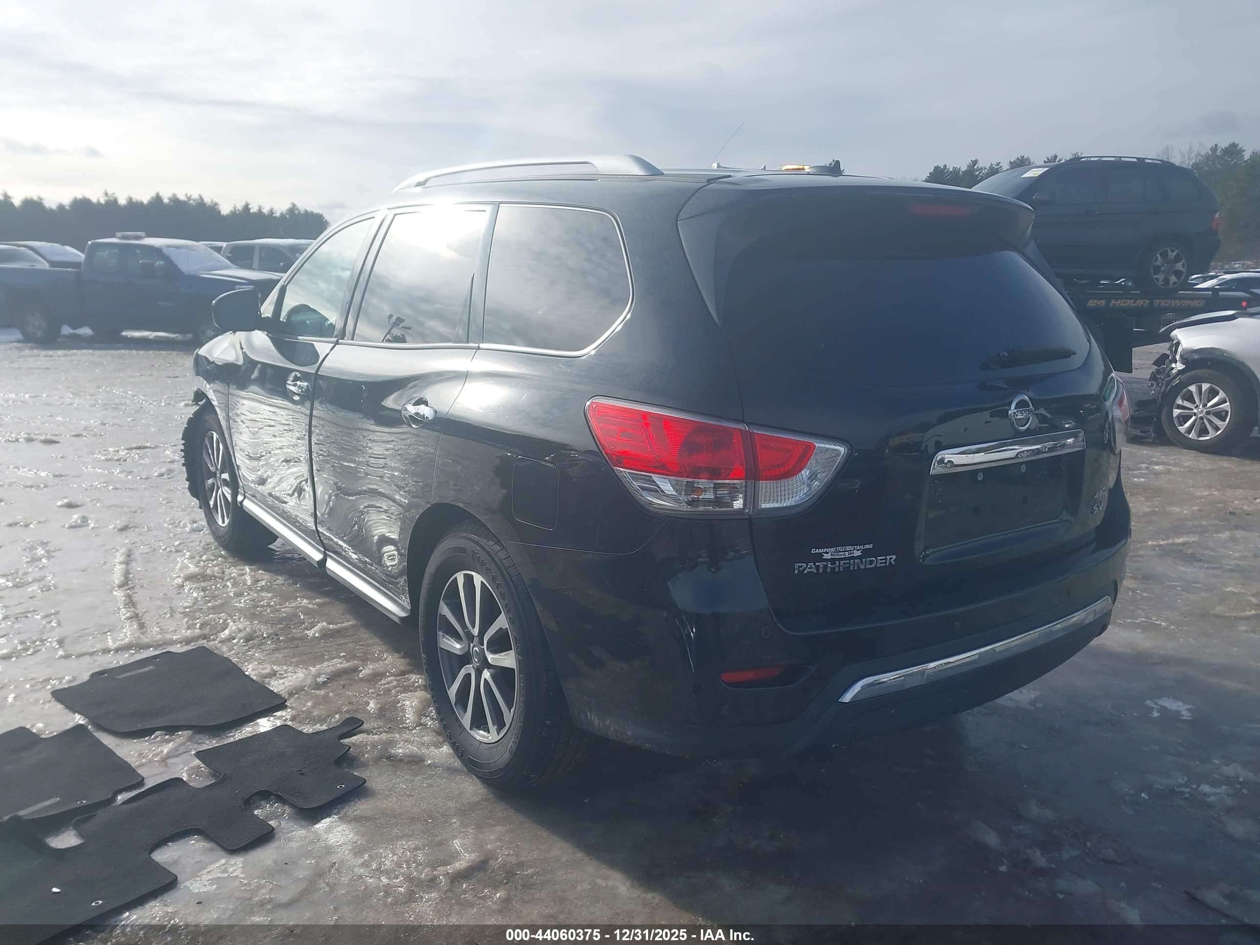 NISSAN PATHFINDER image 3