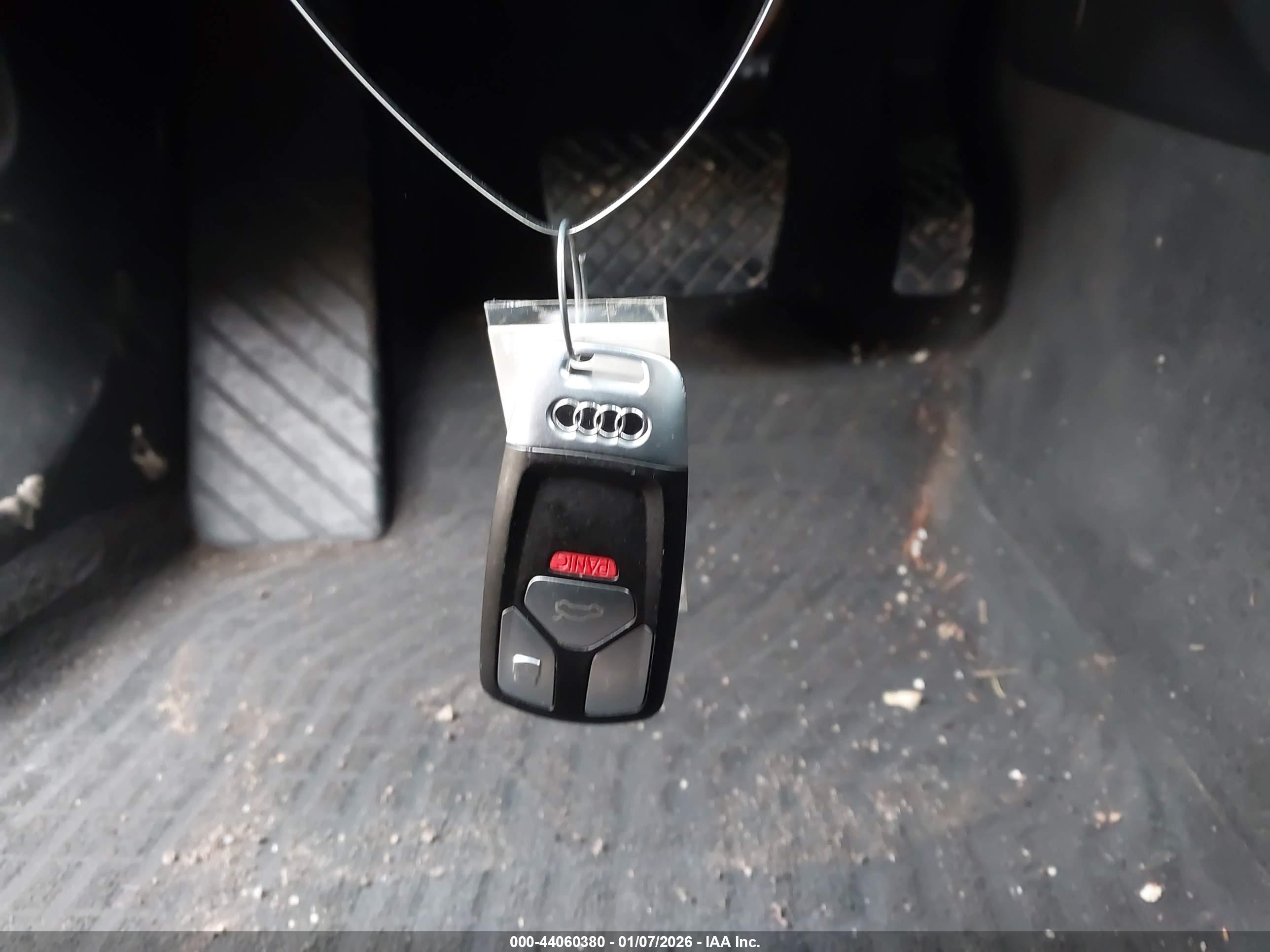 AUDI A4 image 11