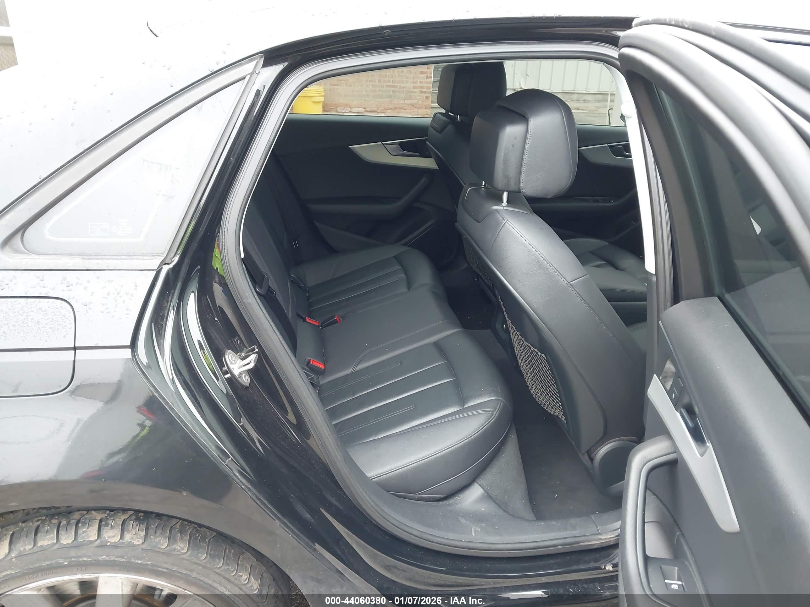 AUDI A4 image 8