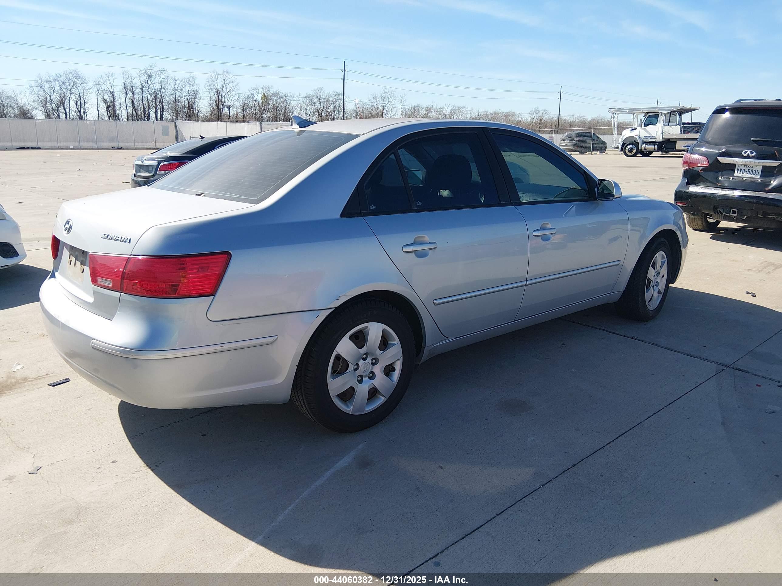HYUNDAI SONATA image 4