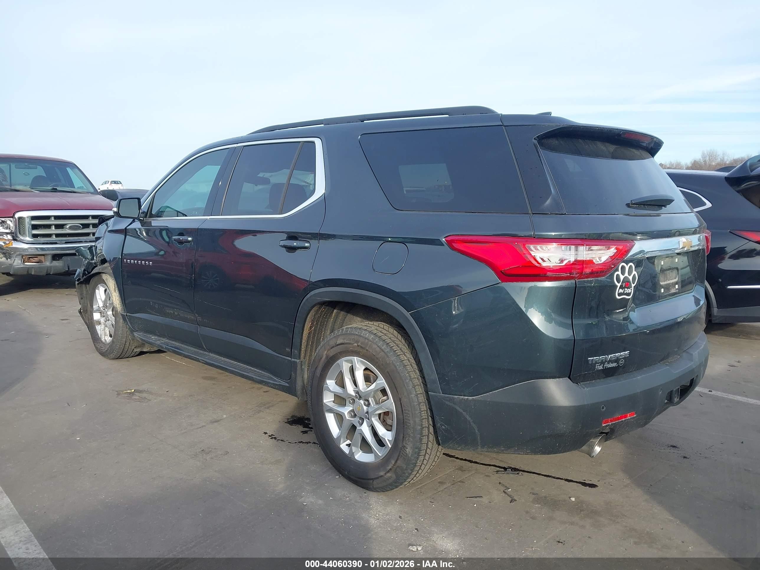 CHEVROLET TRAVERSE image 3