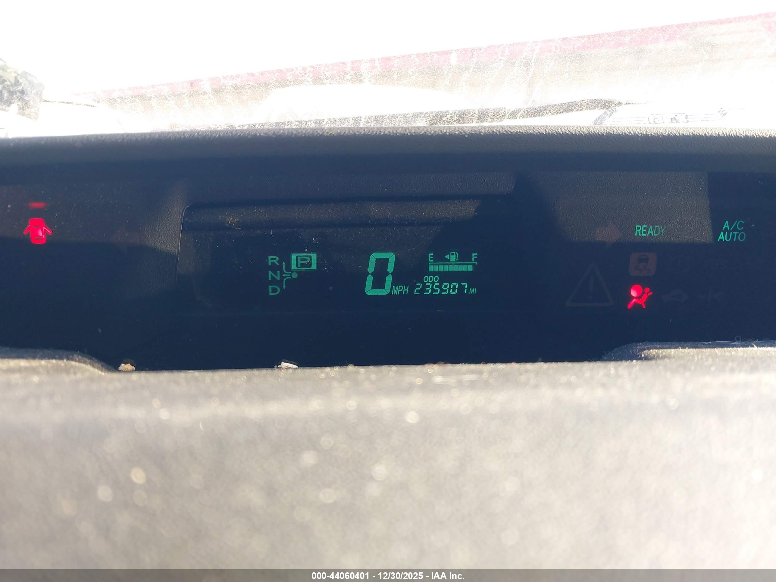 TOYOTA PRIUS image 7