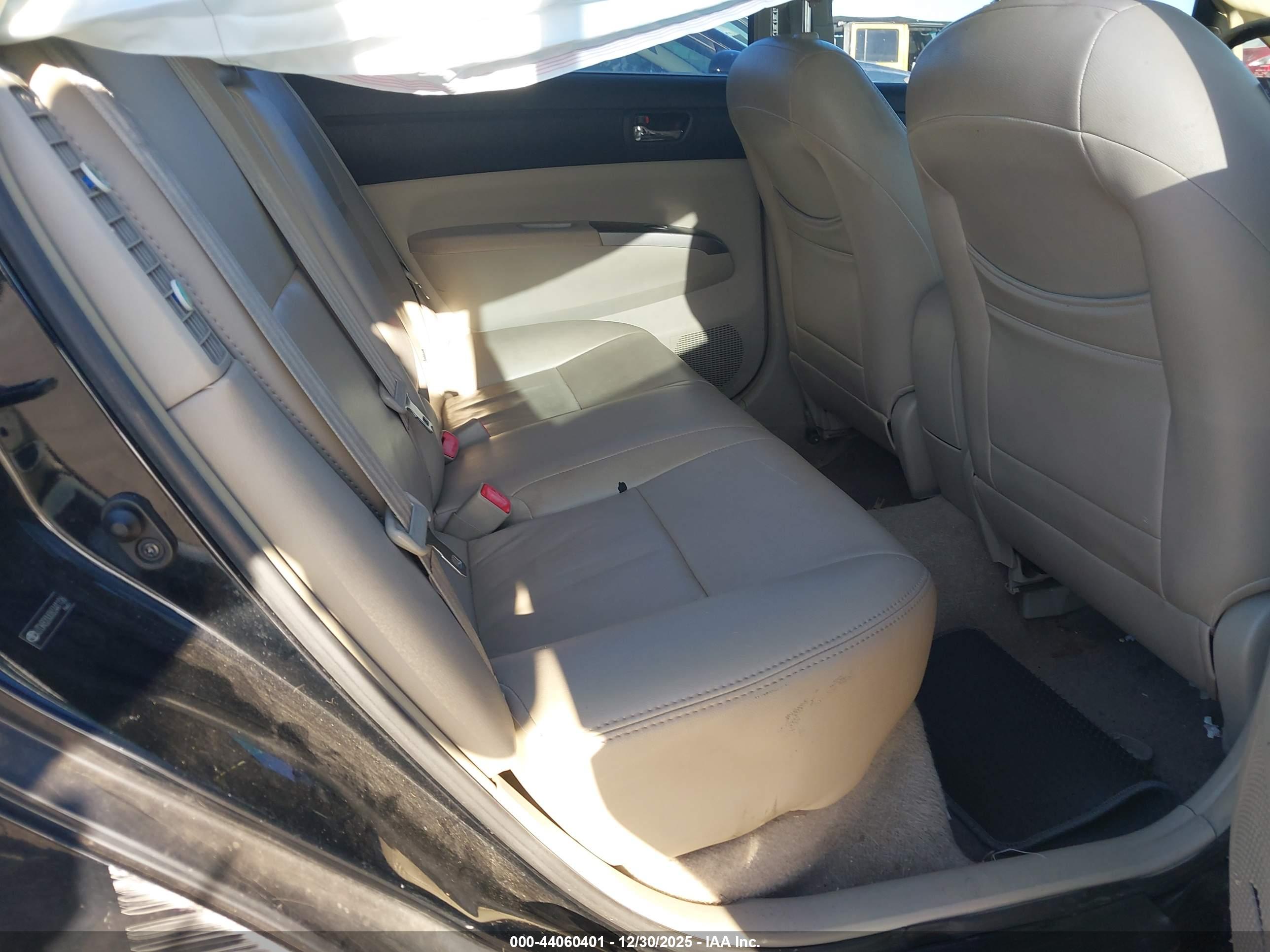 TOYOTA PRIUS image 8