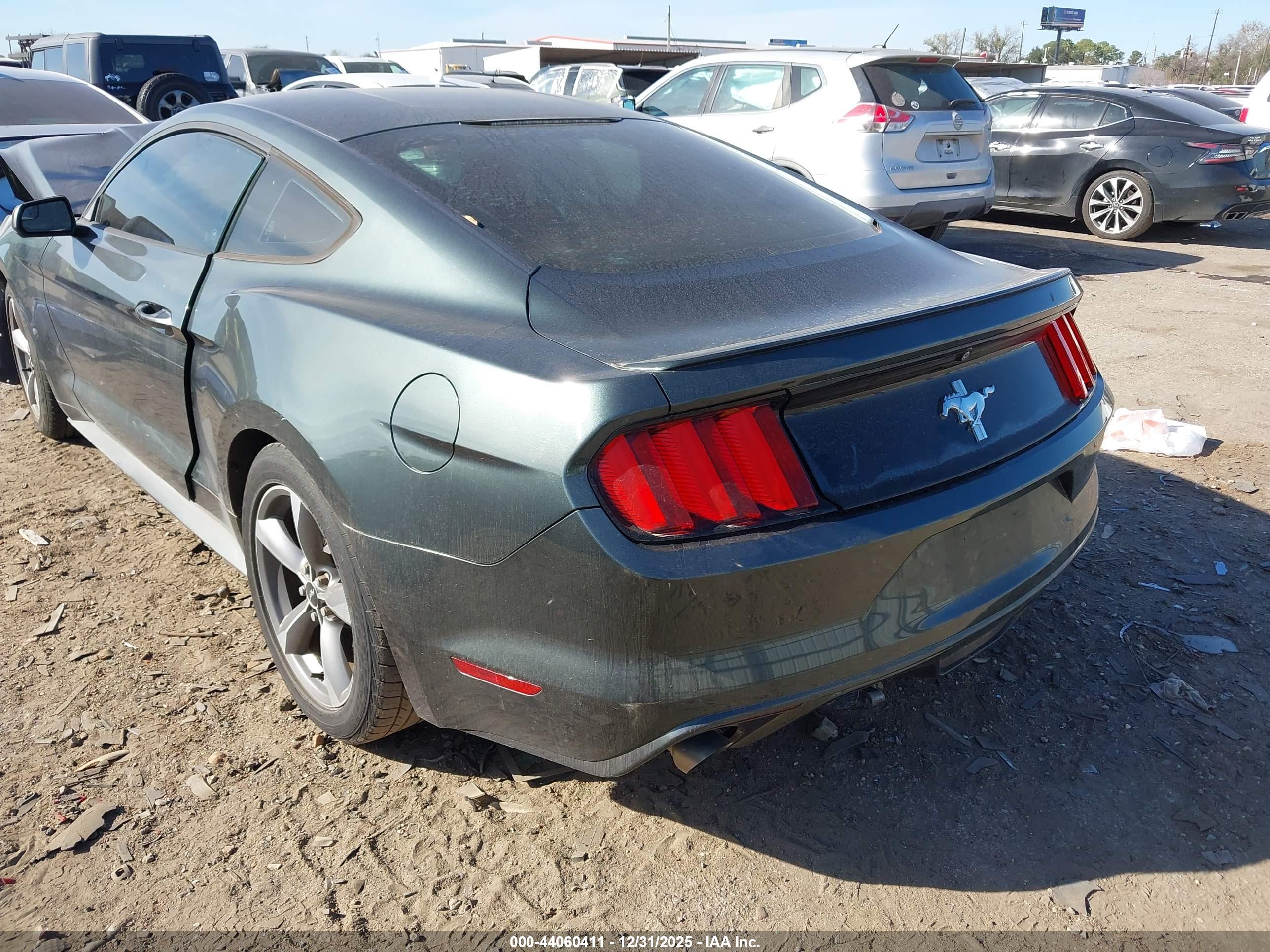 FORD MUSTANG image 3