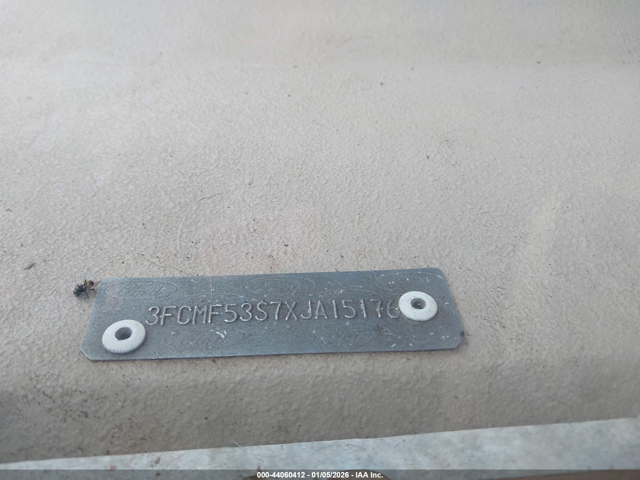 FORD F550 image 9