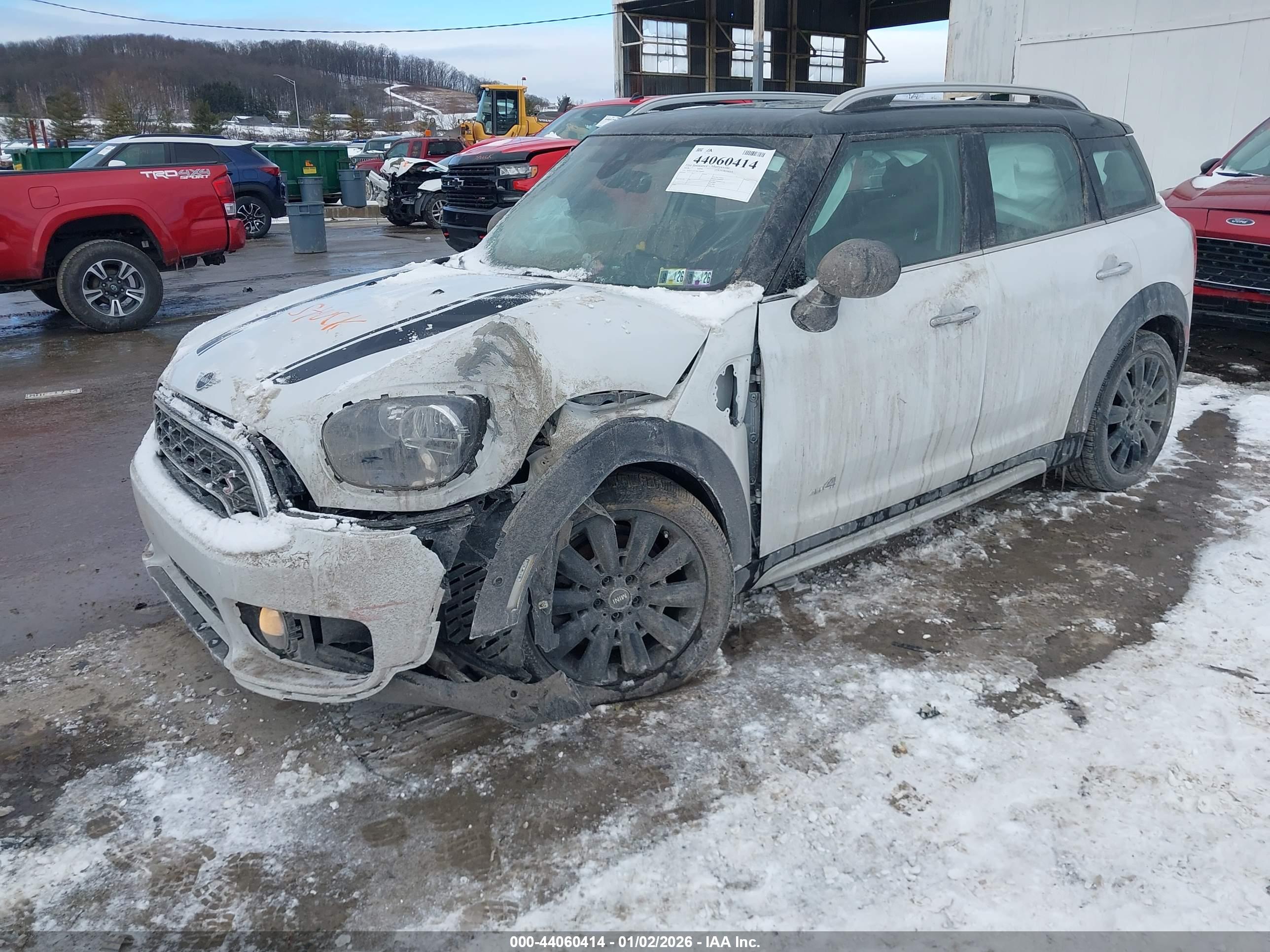 MINI COUNTRYMAN image 2
