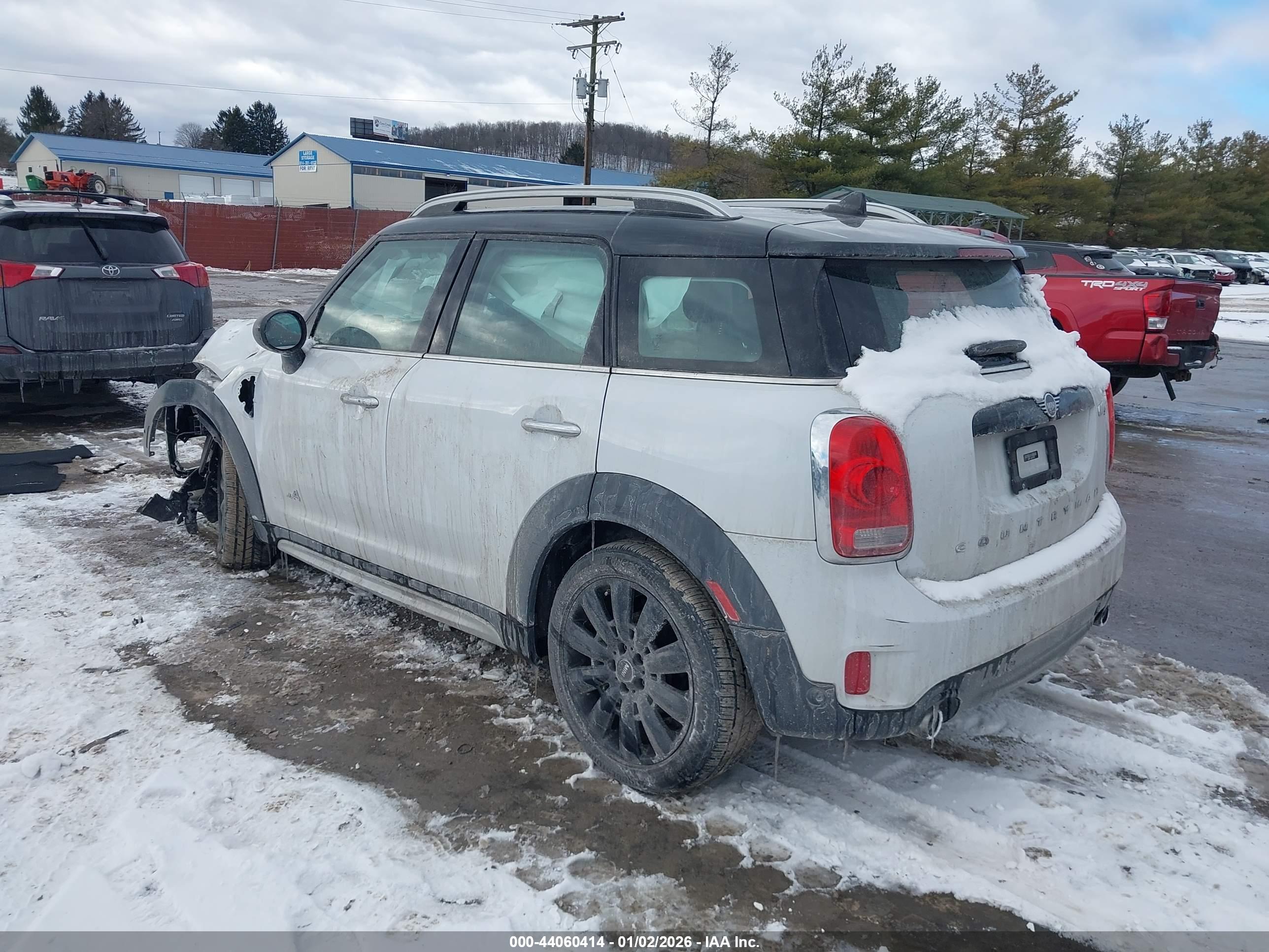 MINI COUNTRYMAN image 3